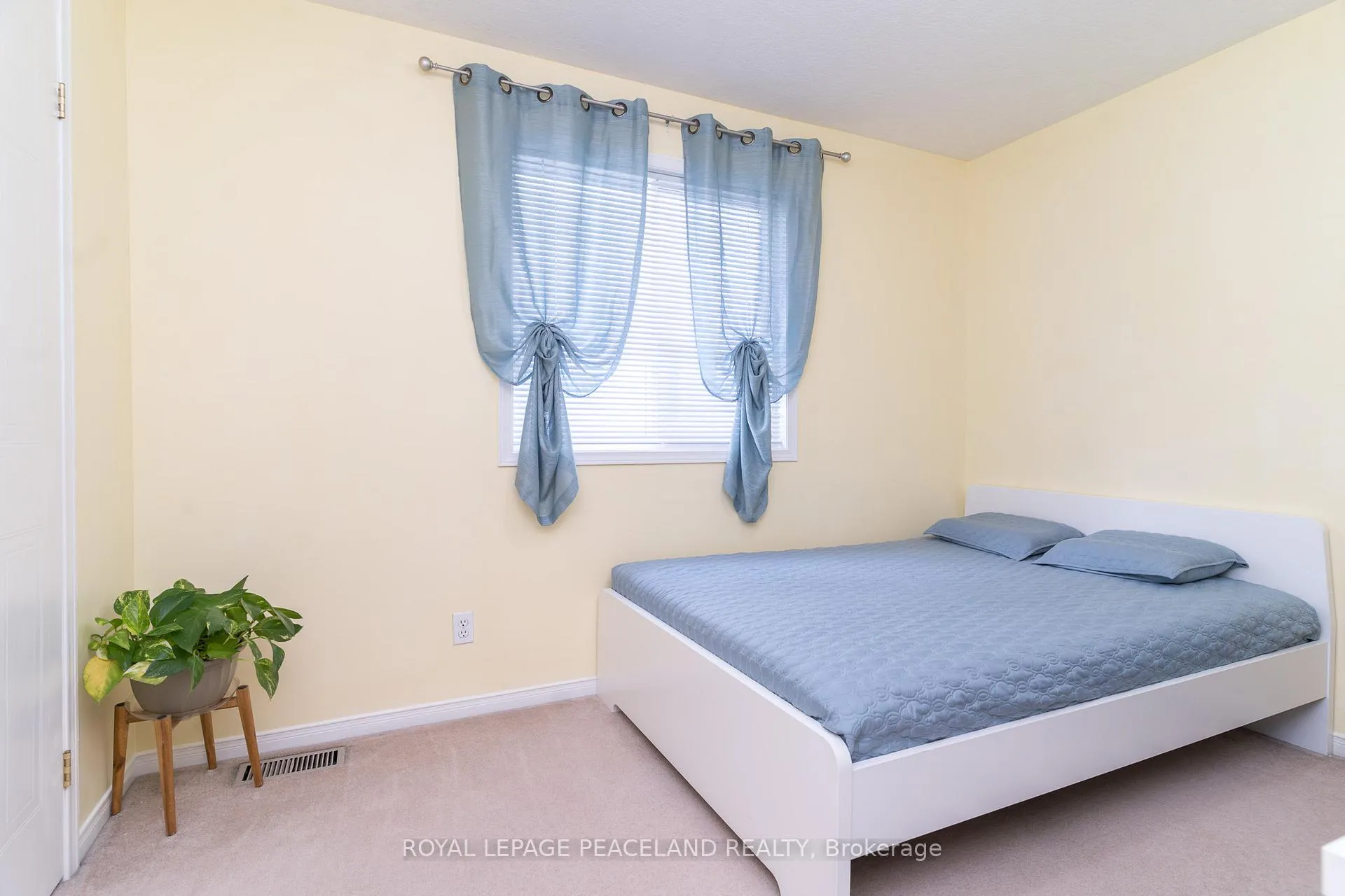 Photo 26 of 729 Grand Banks Drive, Waterloo, Eastbridge — HOMEH