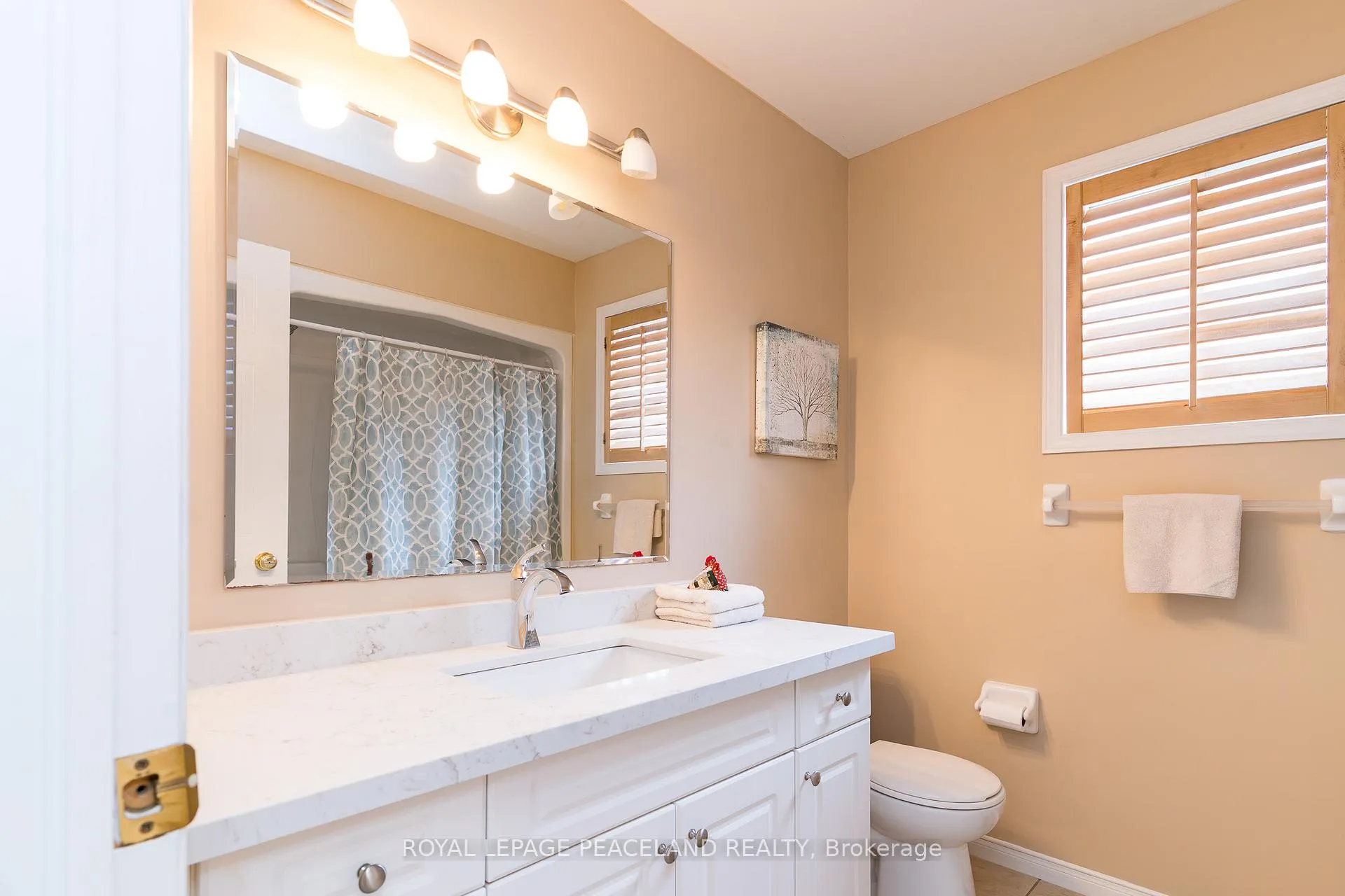 Photo 28 of 729 Grand Banks Drive, Waterloo, Eastbridge — HOMEH