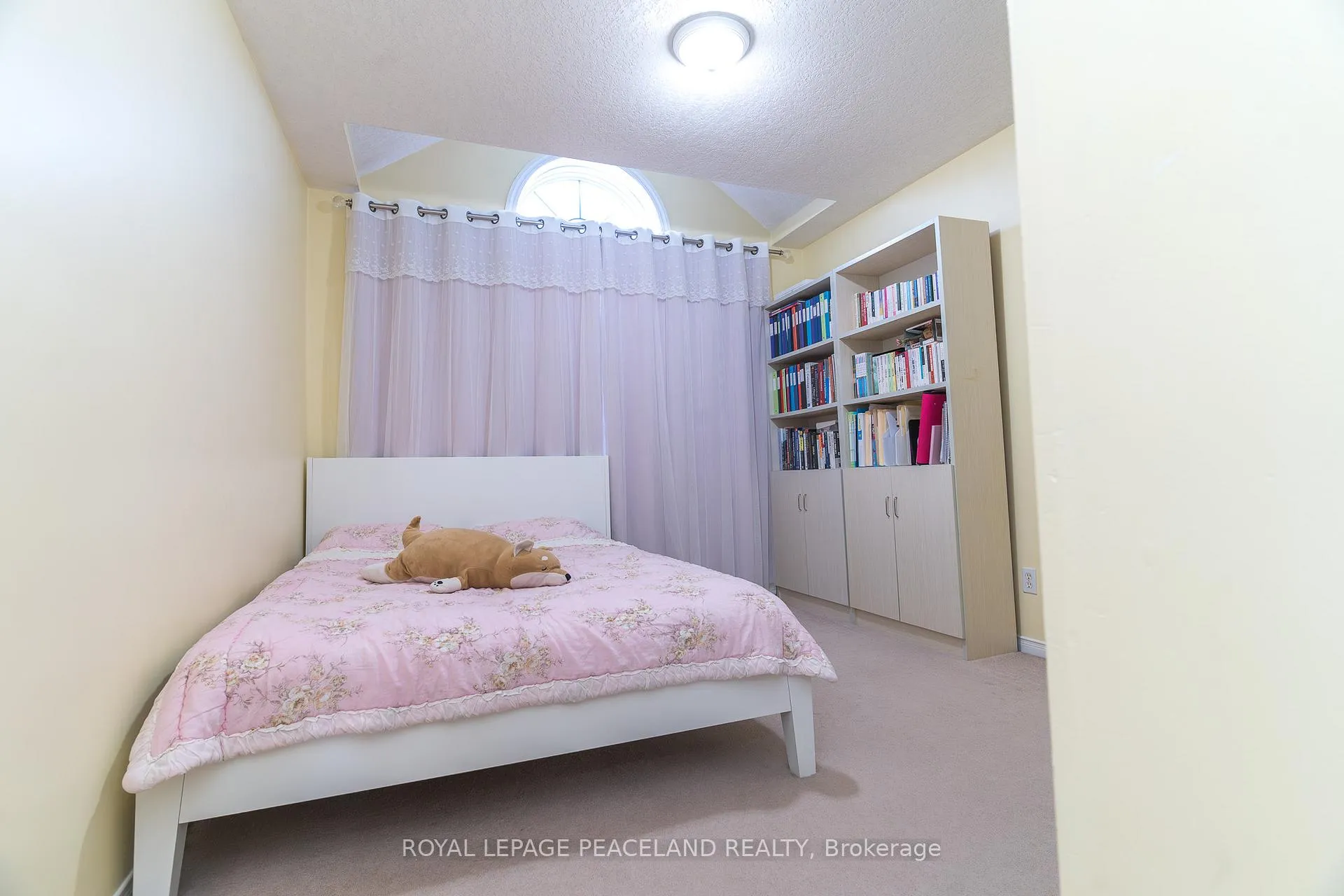 Photo 30 of 729 Grand Banks Drive, Waterloo, Eastbridge — HOMEH