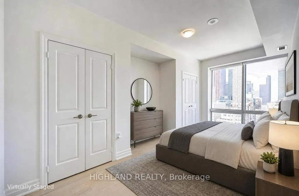 Photo 5 of Unit 2506, 8 The Esplanade, Toronto, Waterfront Communities — HOMEH