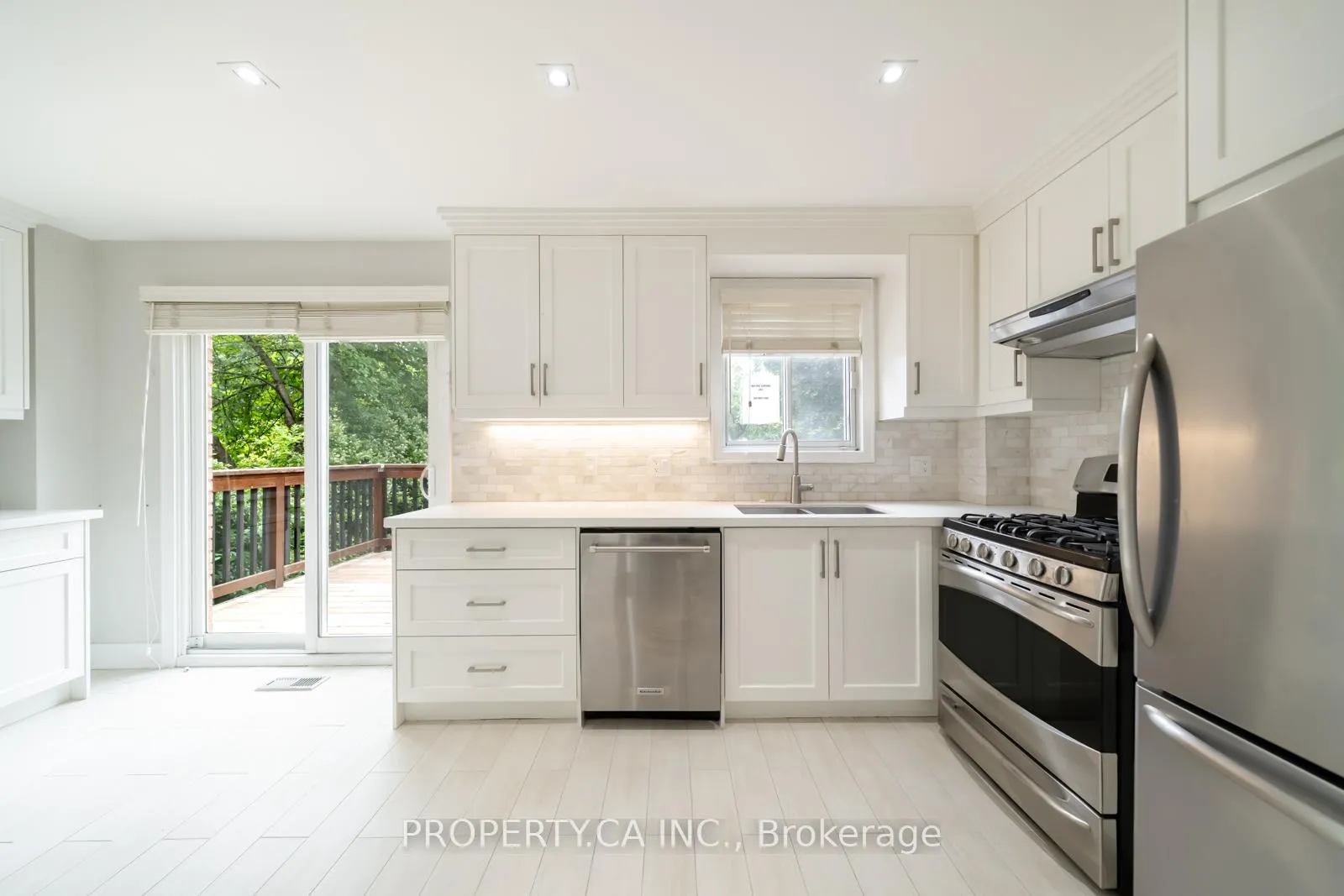 Photo 7 of 27 Boyne Highlands Court, Vaughan, Glen Shields — HOMEH