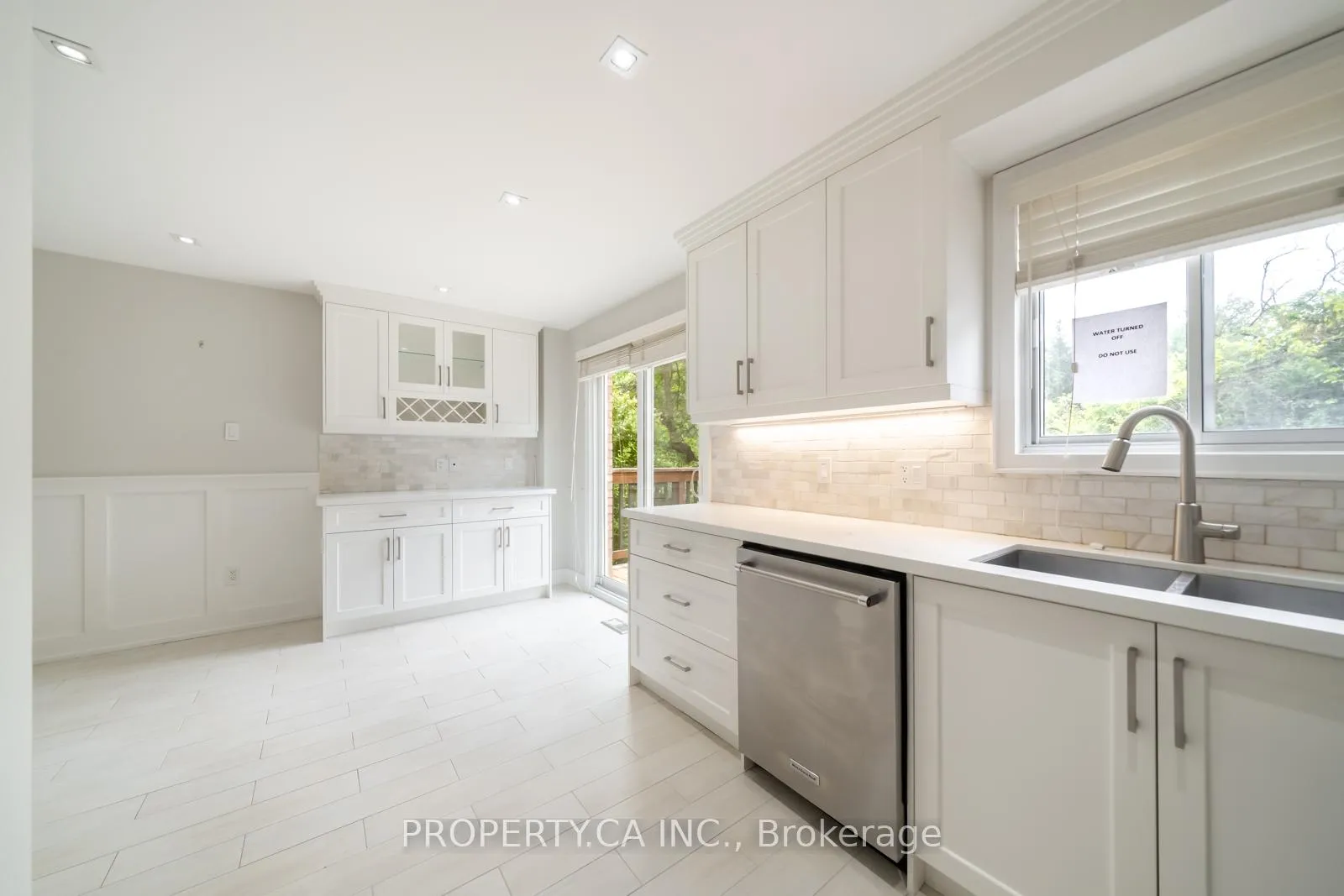 Photo 8 of 27 Boyne Highlands Court, Vaughan, Glen Shields — HOMEH