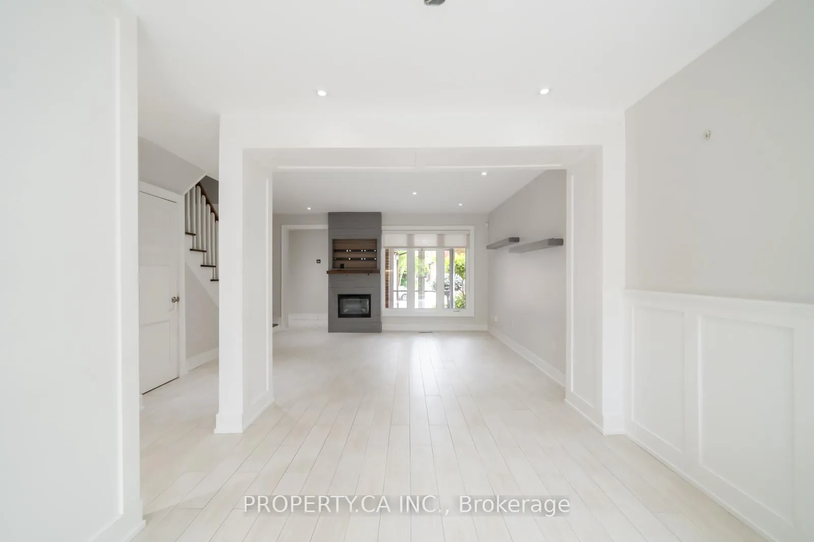 Photo 11 of 27 Boyne Highlands Court, Vaughan, Glen Shields — HOMEH