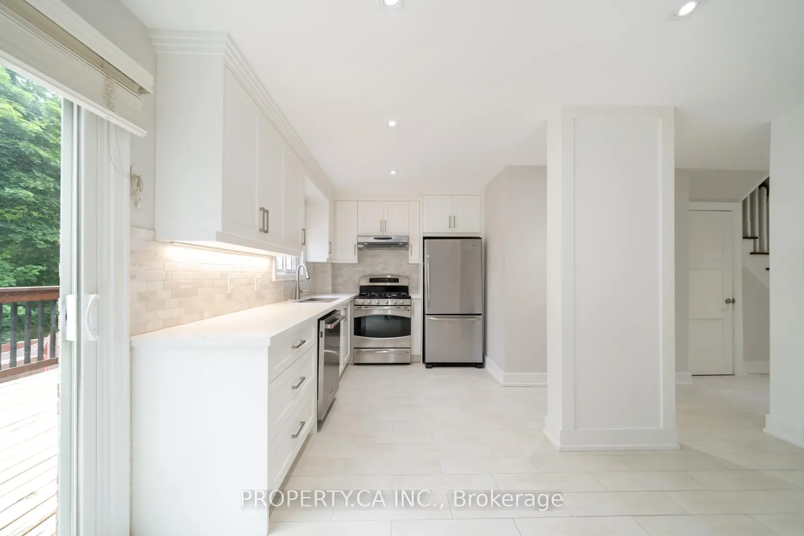Photo 18 of 27 Boyne Highlands Court, Vaughan, Glen Shields — HOMEH