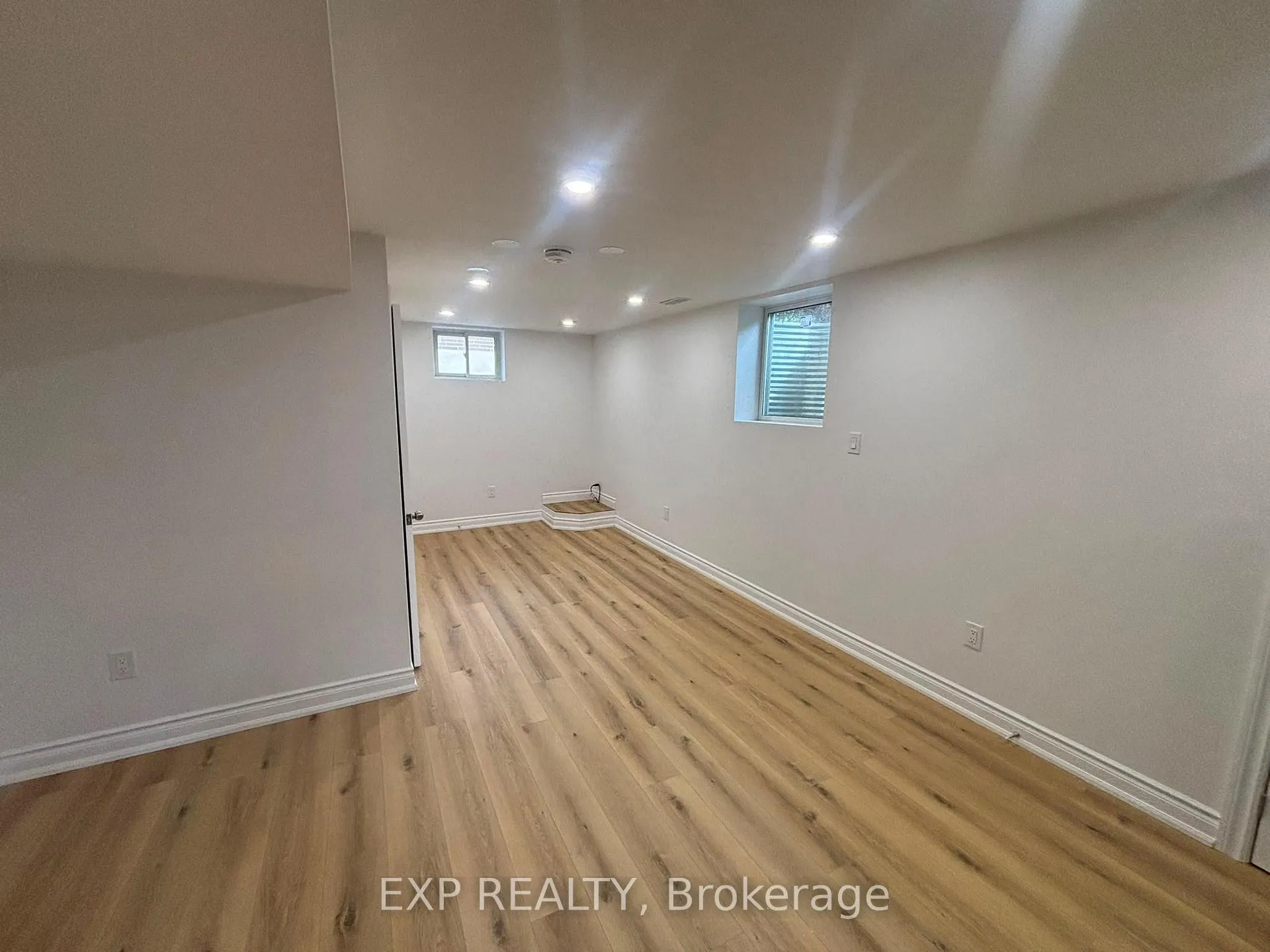 Photo 3 of Unit Lower, 564 Central Park Boulevard N, Oshawa, O'Neill — HOMEH
