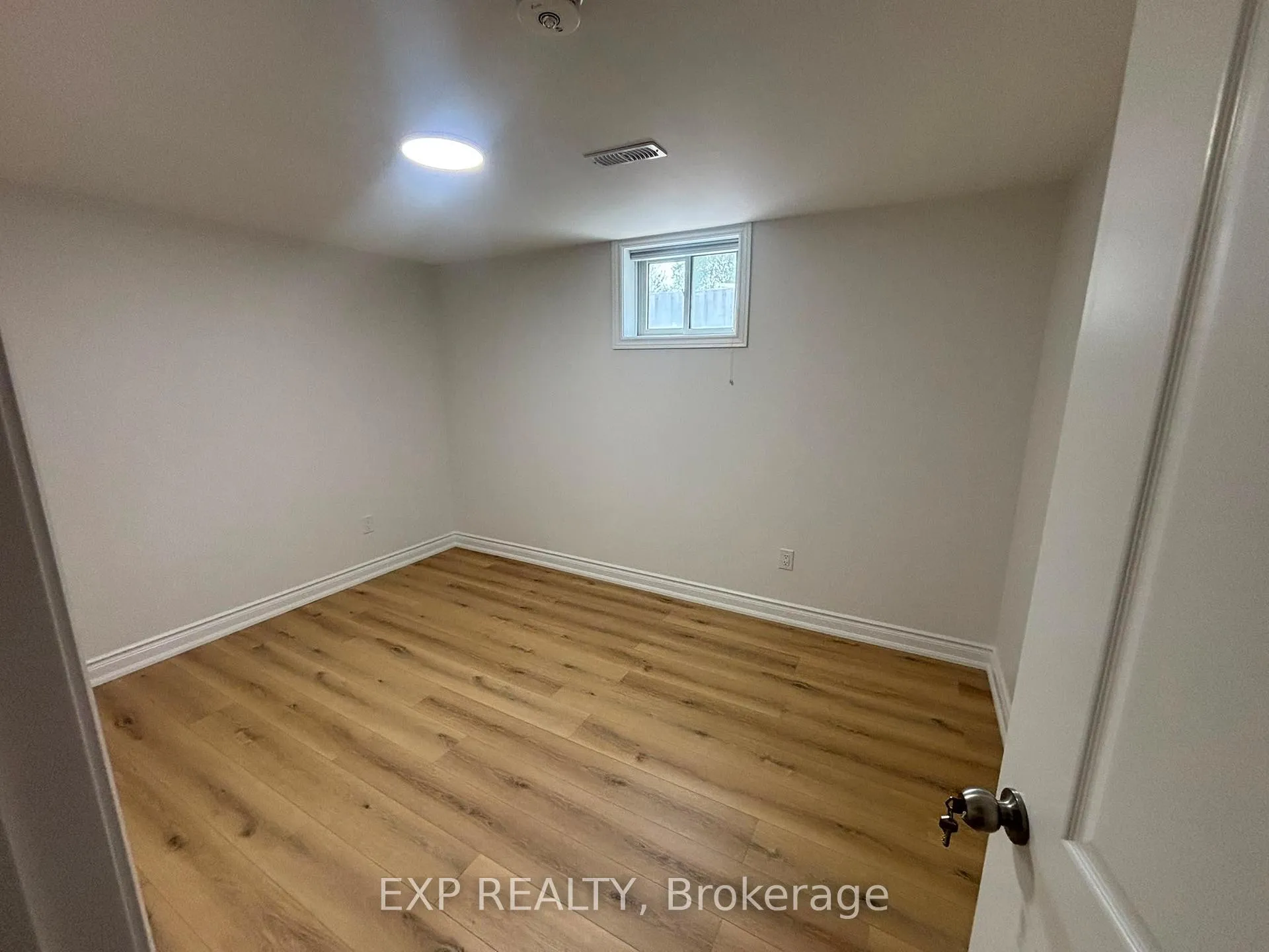 Photo 8 of Unit Lower, 564 Central Park Boulevard N, Oshawa, O'Neill — HOMEH