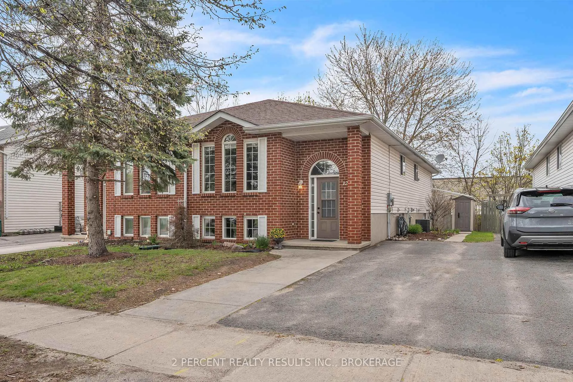Front of 1294 Brackenwood Crescent
