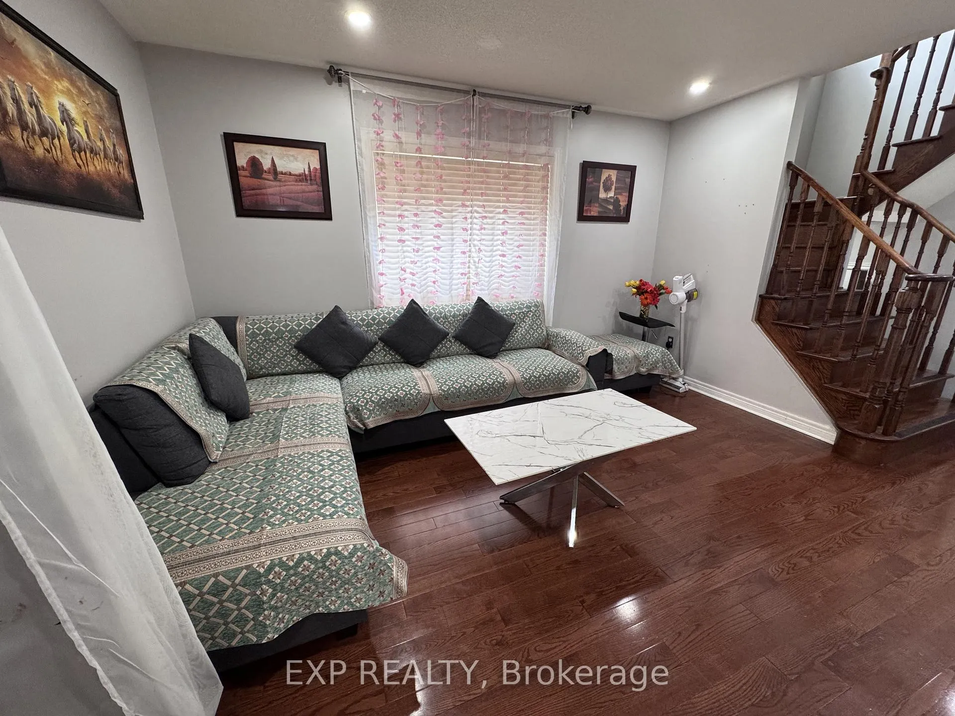 Photo 6 of 43 Thornbush Boulevard, Brampton, Fletcher's Meadow — HOMEH