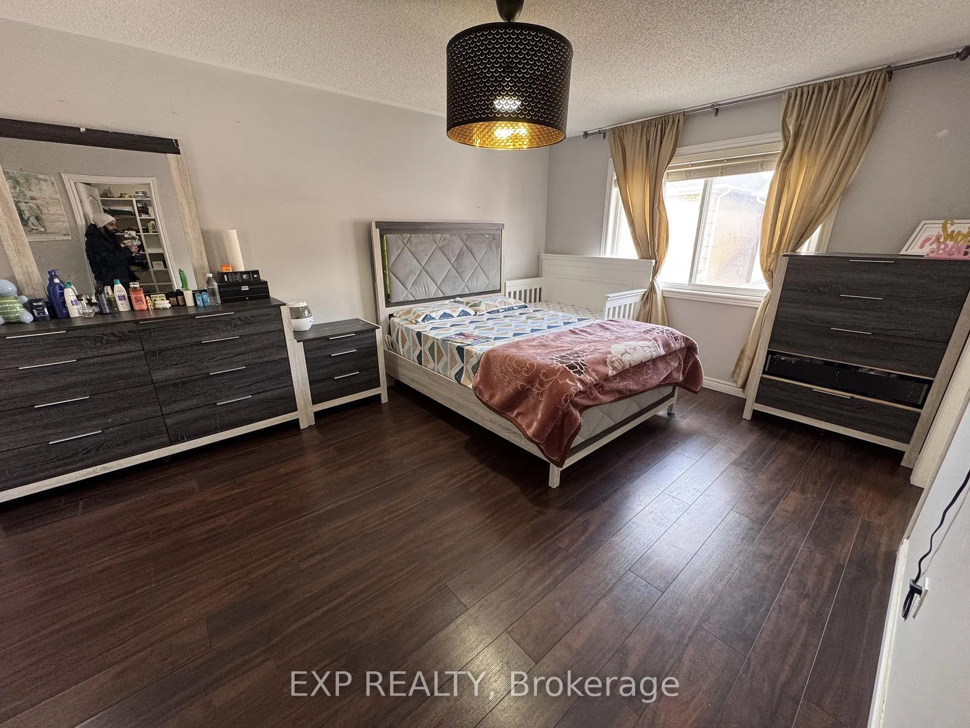 Photo 10 of 43 Thornbush Boulevard, Brampton, Fletcher's Meadow — HOMEH