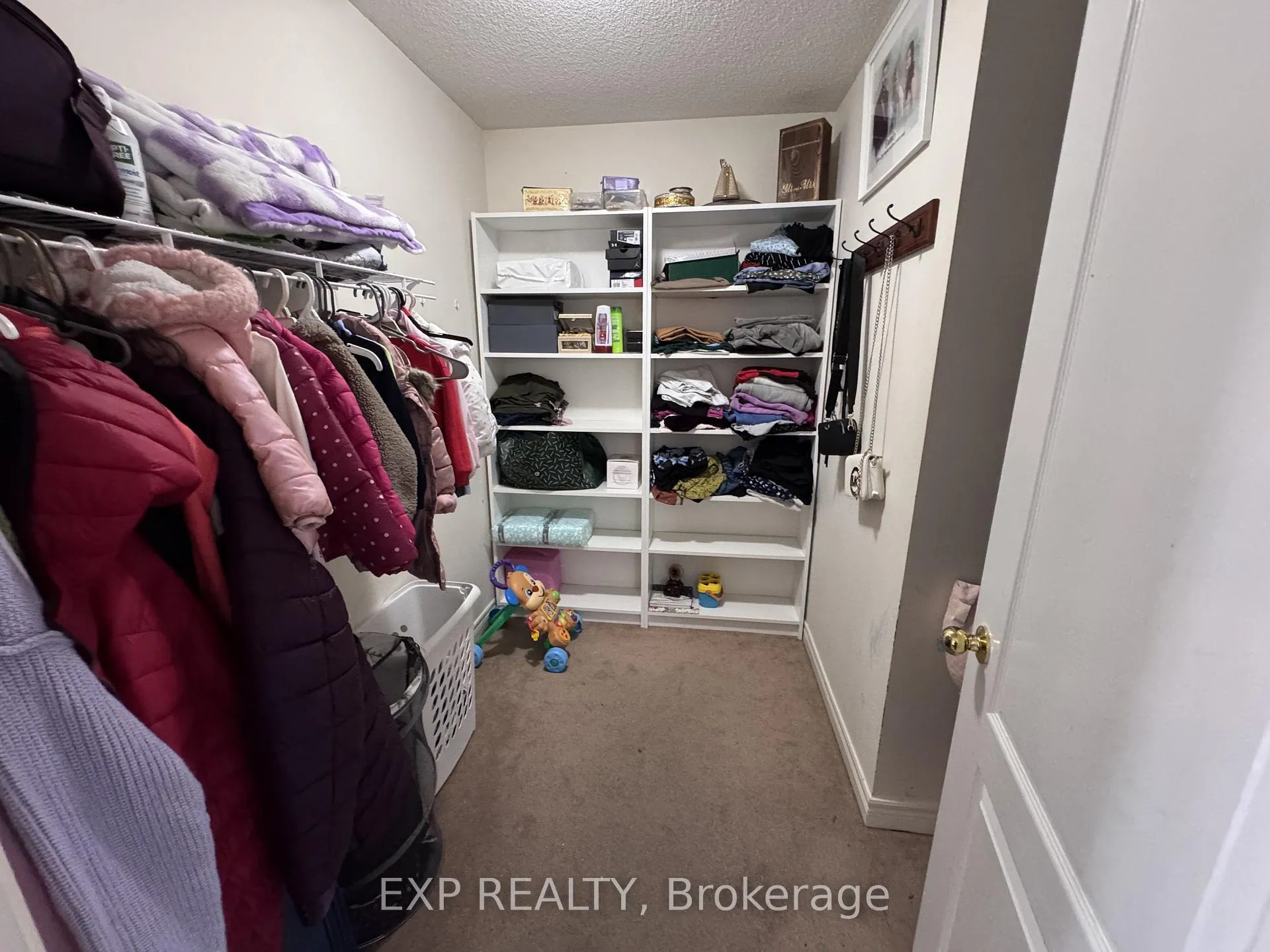 Photo 12 of 43 Thornbush Boulevard, Brampton, Fletcher's Meadow — HOMEH