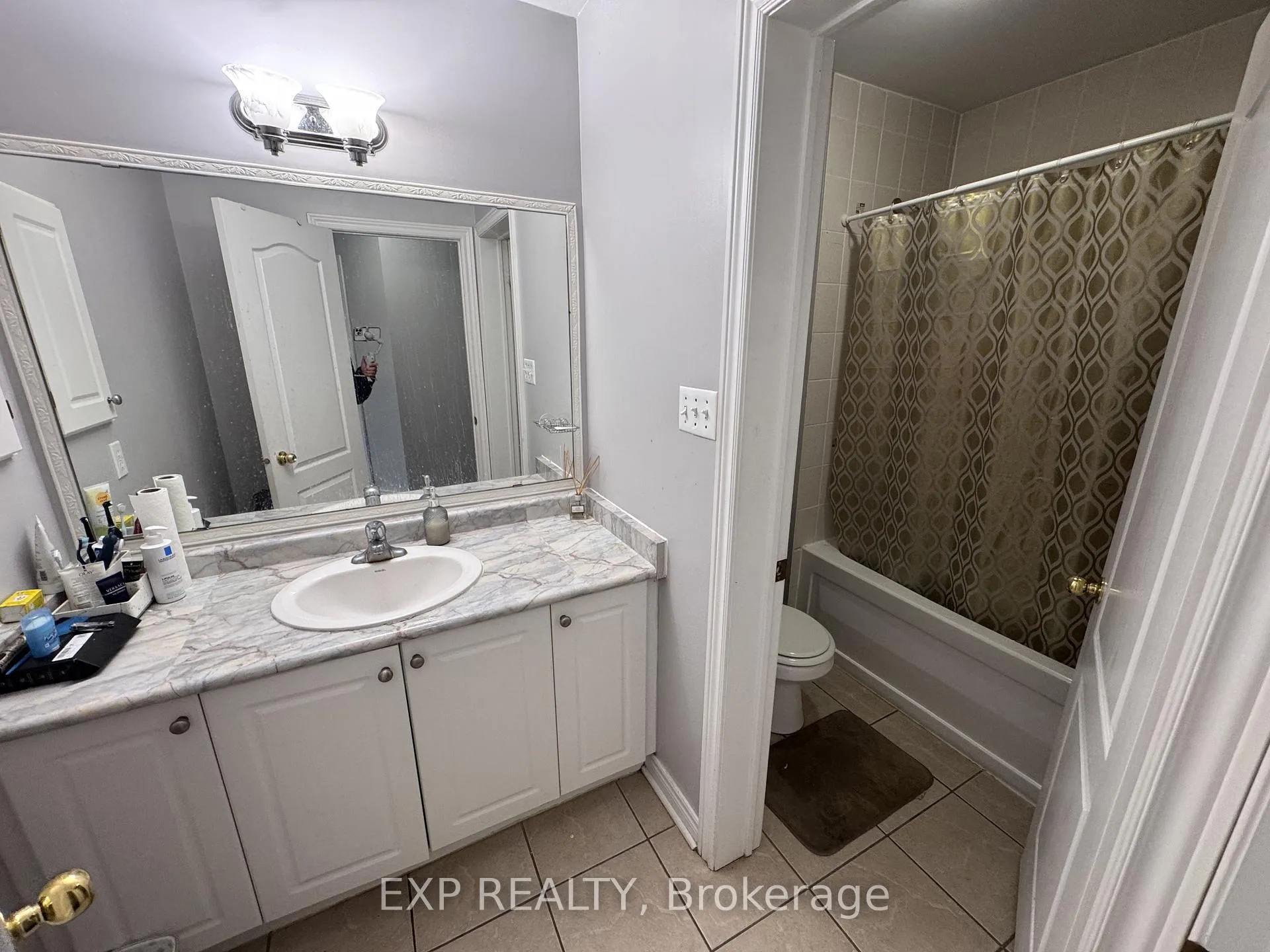 Photo 15 of 43 Thornbush Boulevard, Brampton, Fletcher's Meadow — HOMEH