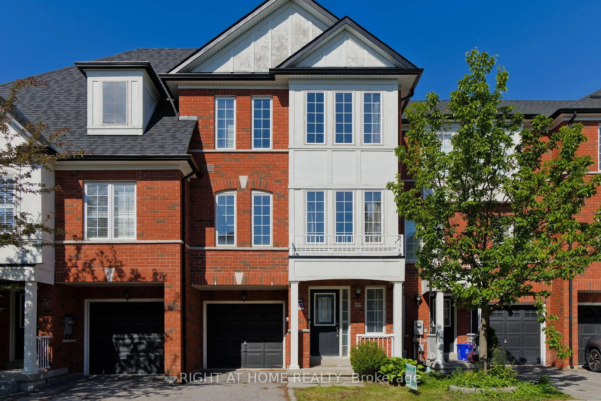 Photo 1 of 38 Warrington Way, Markham, Berczy — HOMEH