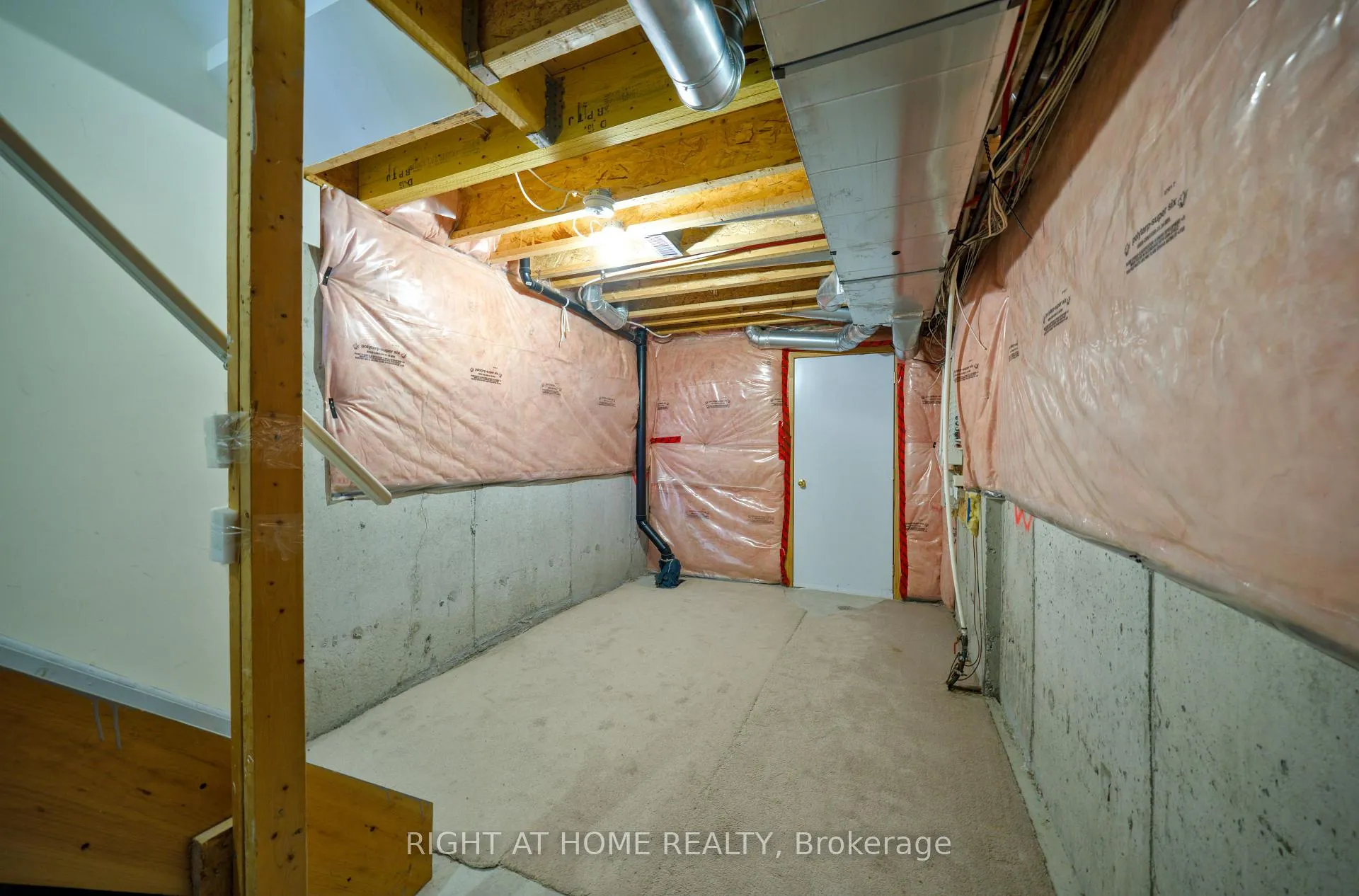 Photo 20 of 38 Warrington Way, Markham, Berczy — HOMEH