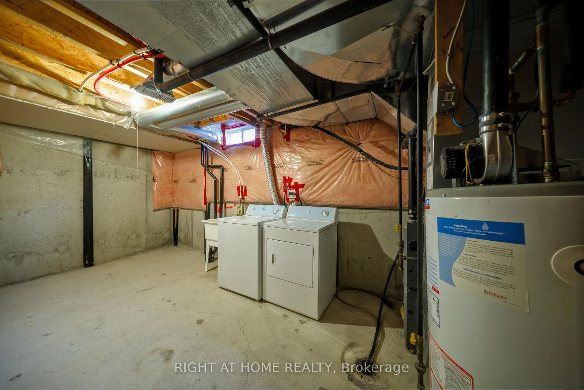 Photo 21 of 38 Warrington Way, Markham, Berczy — HOMEH
