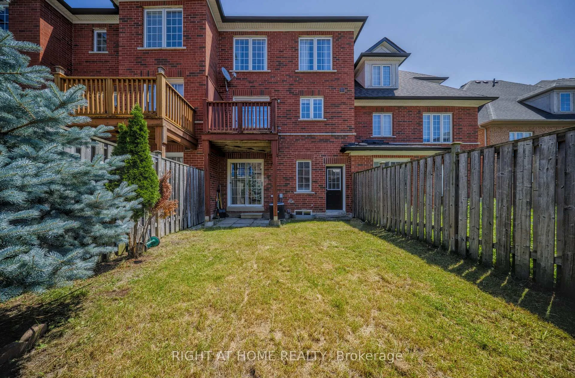 Photo 23 of 38 Warrington Way, Markham, Berczy — HOMEH