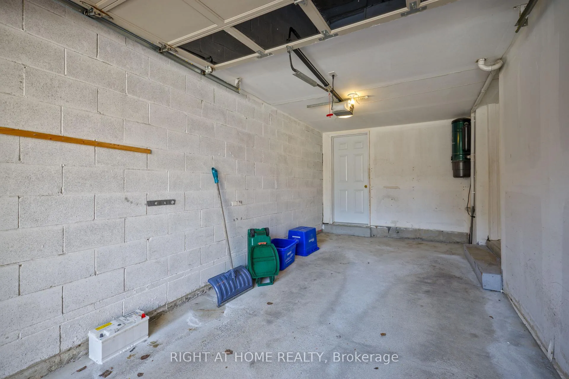 Photo 25 of 38 Warrington Way, Markham, Berczy — HOMEH