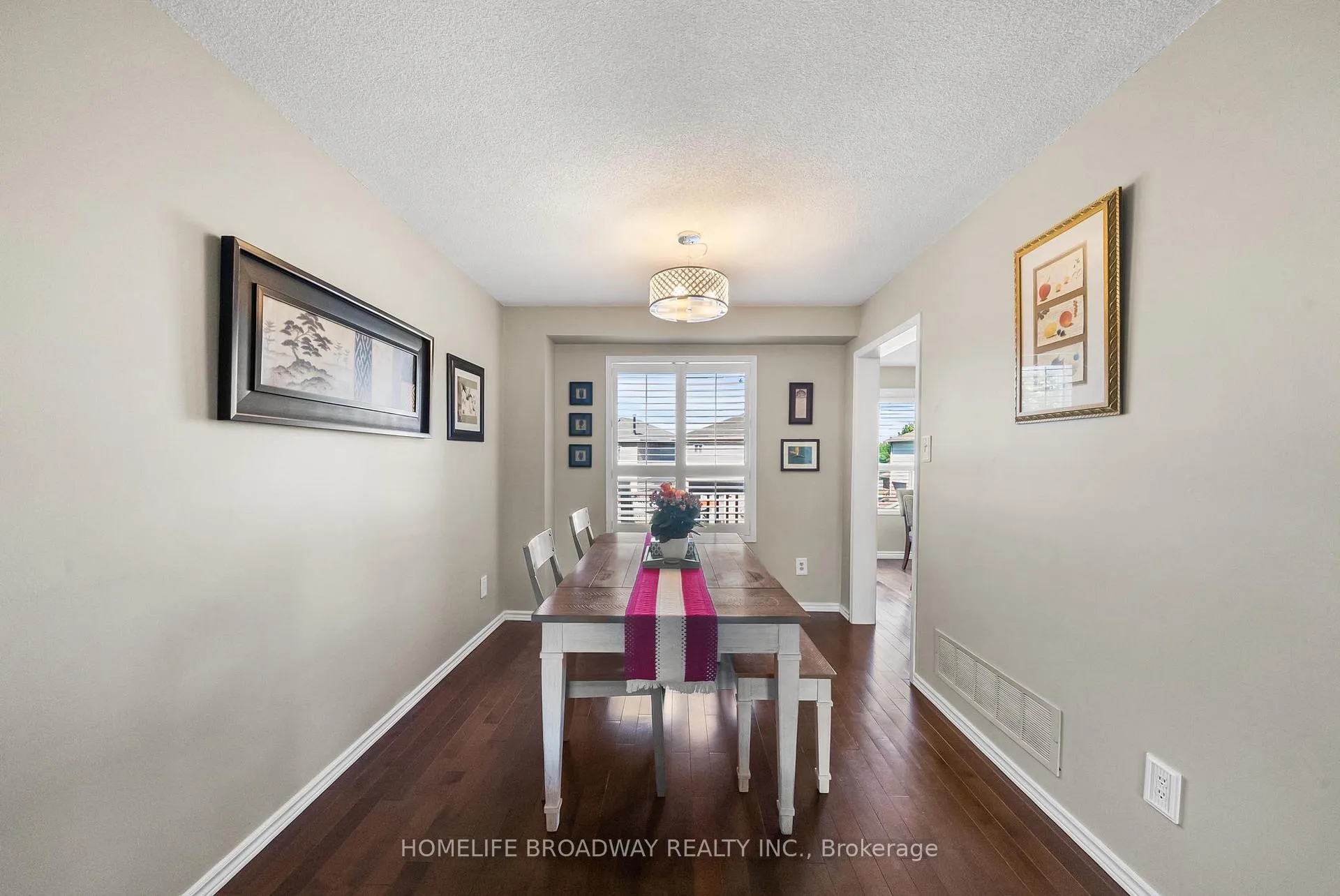 Photo 7 of 64 Bonnycastle Drive, Clarington, Bowmanville — HOMEH