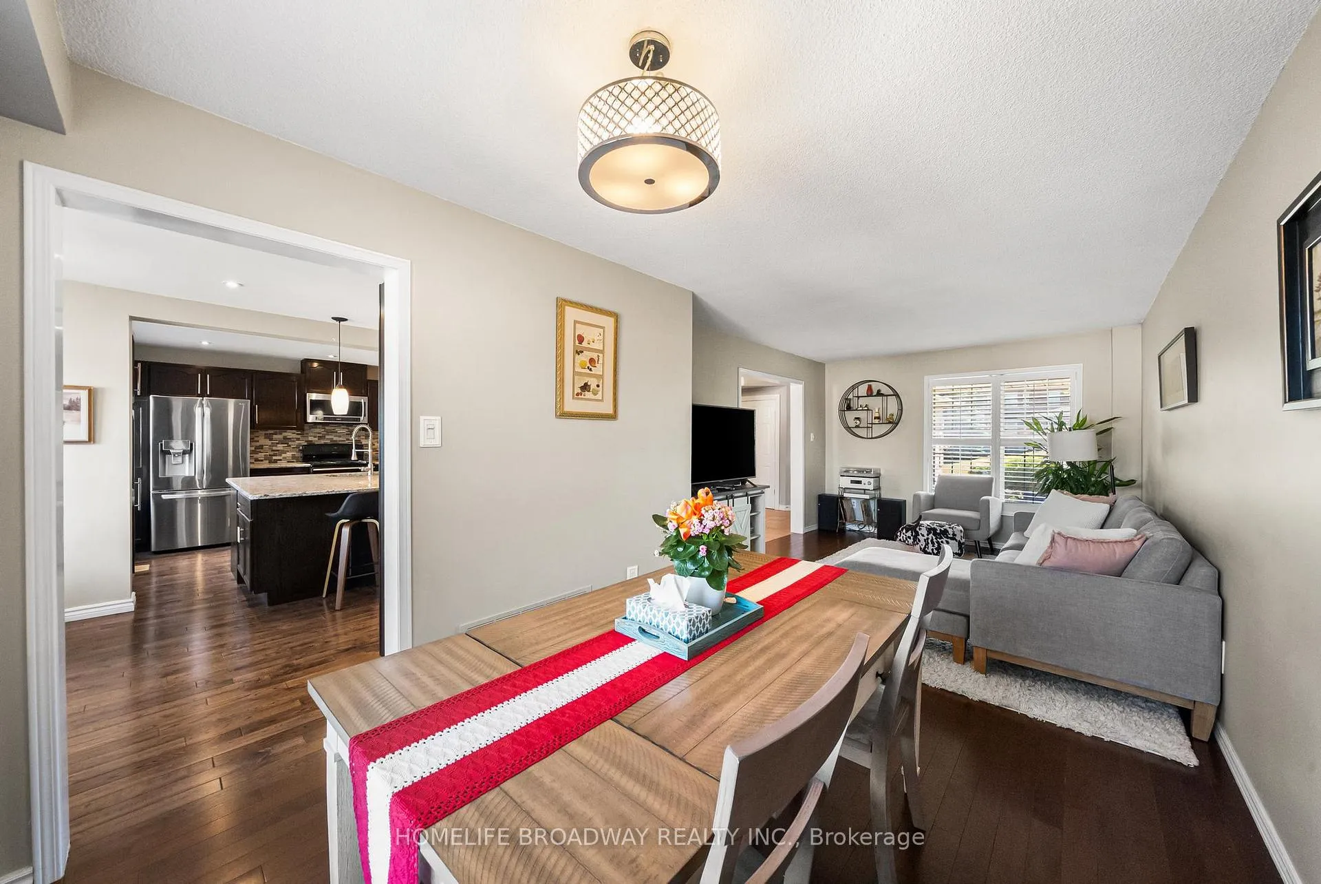 Photo 11 of 64 Bonnycastle Drive, Clarington, Bowmanville — HOMEH