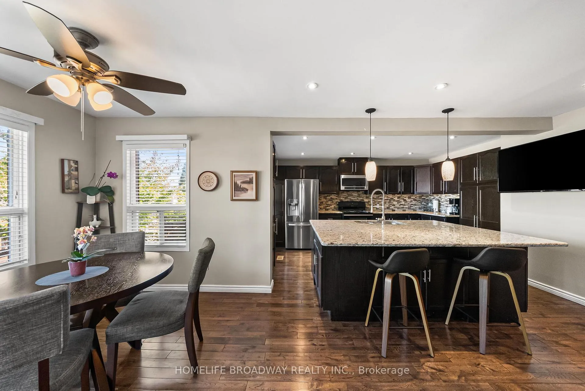 Photo 12 of 64 Bonnycastle Drive, Clarington, Bowmanville — HOMEH