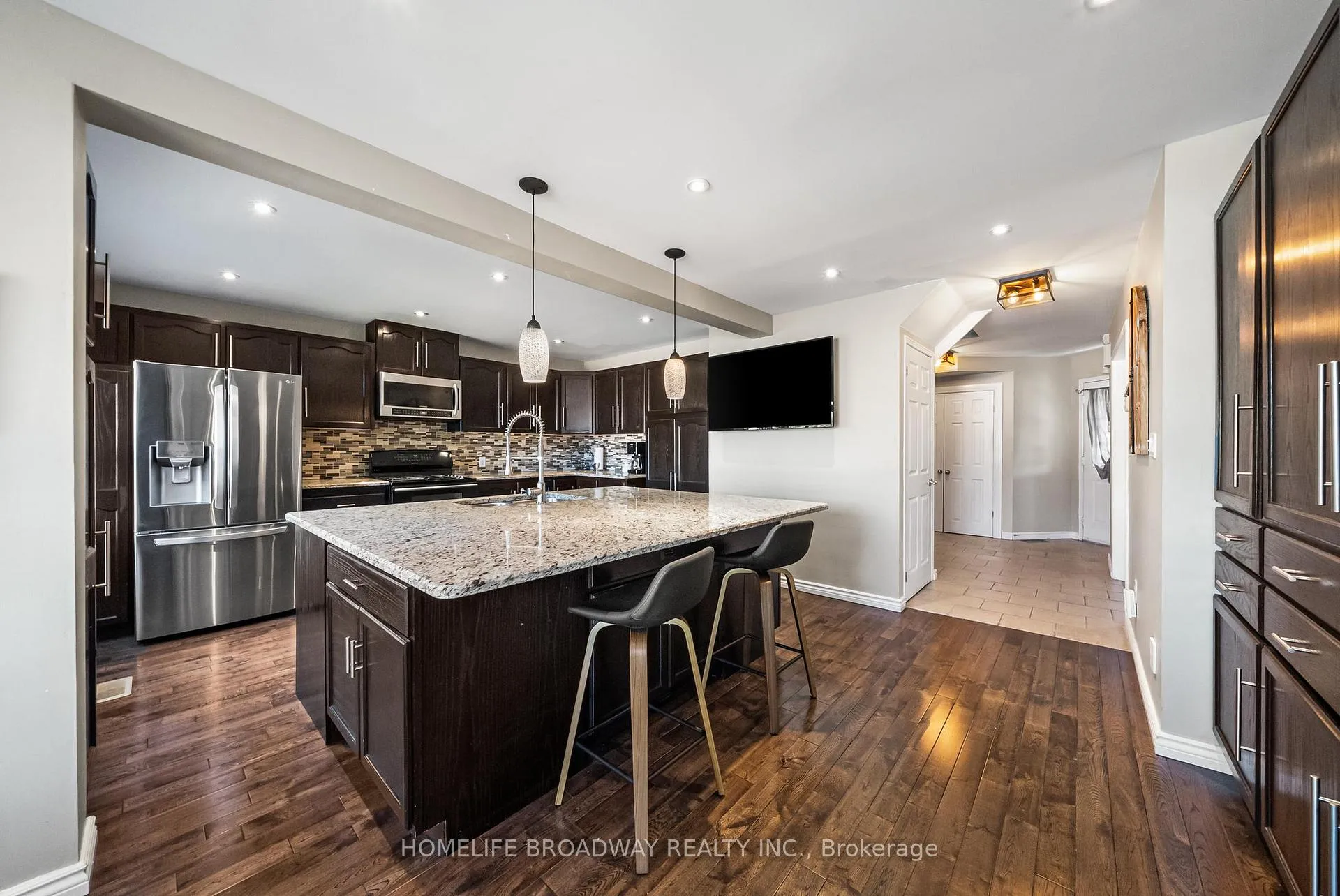 Photo 14 of 64 Bonnycastle Drive, Clarington, Bowmanville — HOMEH