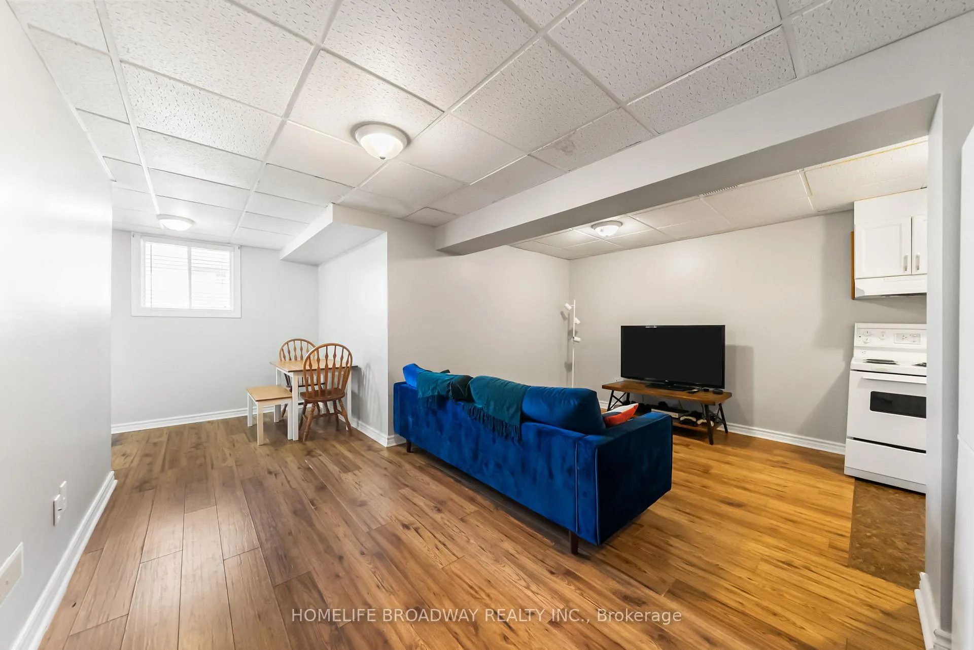 Photo 32 of 64 Bonnycastle Drive, Clarington, Bowmanville — HOMEH