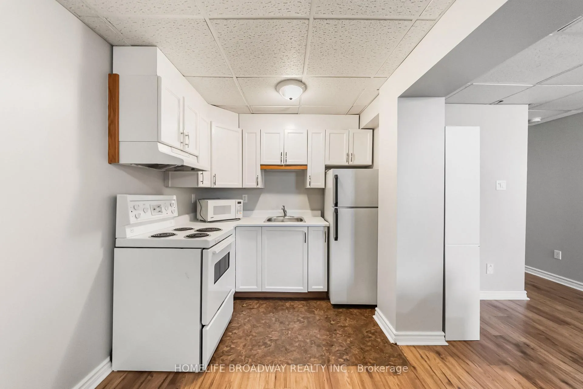 Photo 33 of 64 Bonnycastle Drive, Clarington, Bowmanville — HOMEH