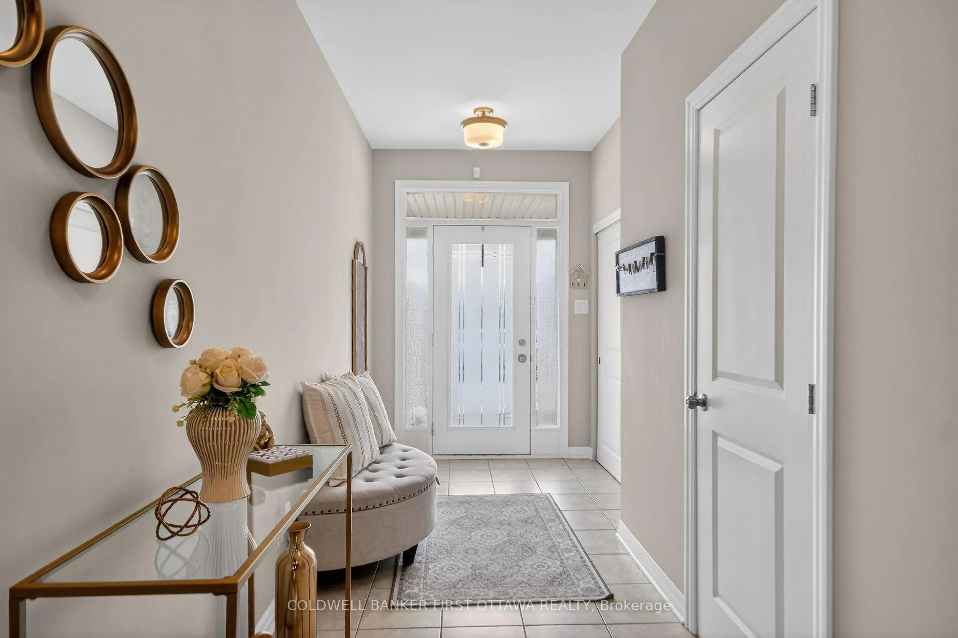 Photo 2 of 906 Littlerock Street, Ottawa, Leitrim — HOMEH