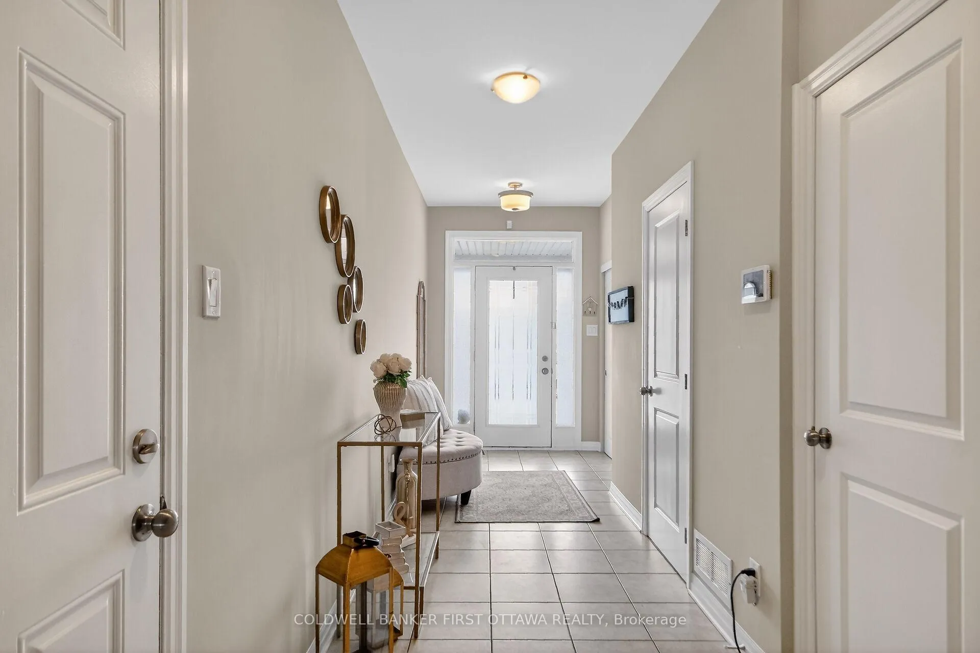 Photo 3 of 906 Littlerock Street, Ottawa, Leitrim — HOMEH