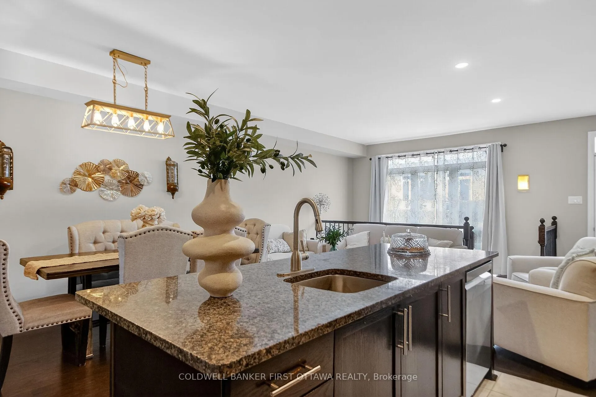 Photo 14 of 906 Littlerock Street, Ottawa, Leitrim — HOMEH