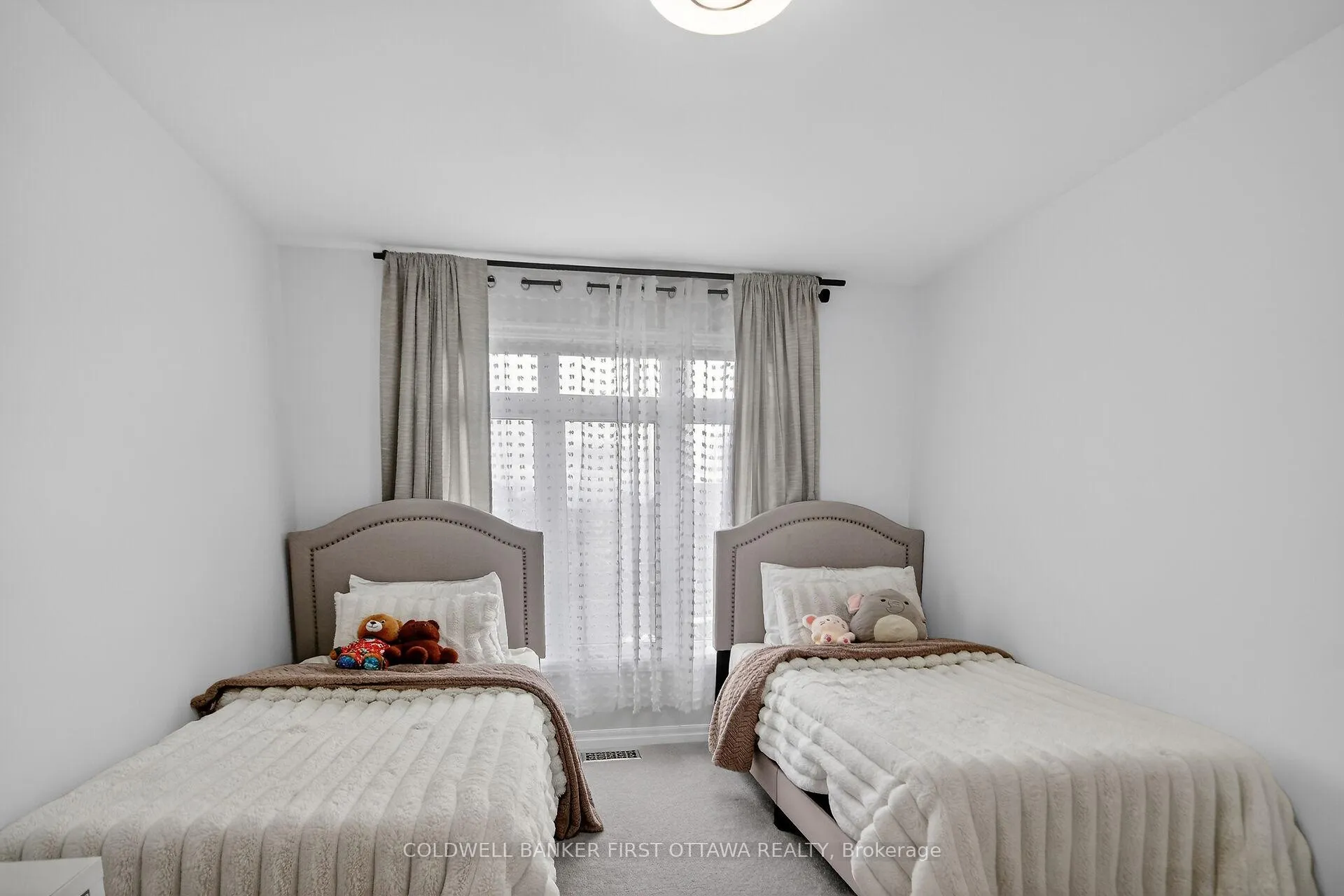 Photo 29 of 906 Littlerock Street, Ottawa, Leitrim — HOMEH