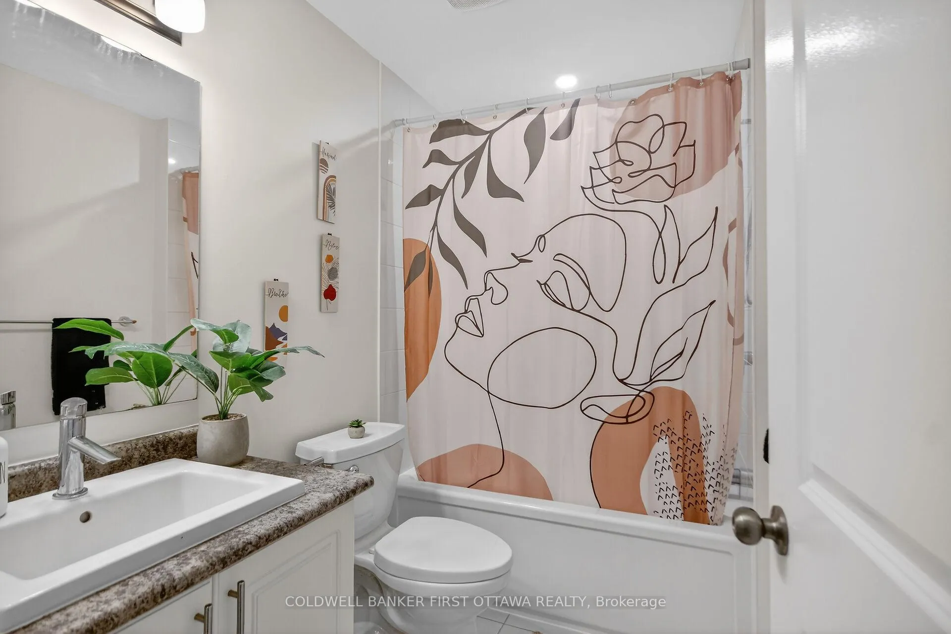 Photo 31 of 906 Littlerock Street, Ottawa, Leitrim — HOMEH