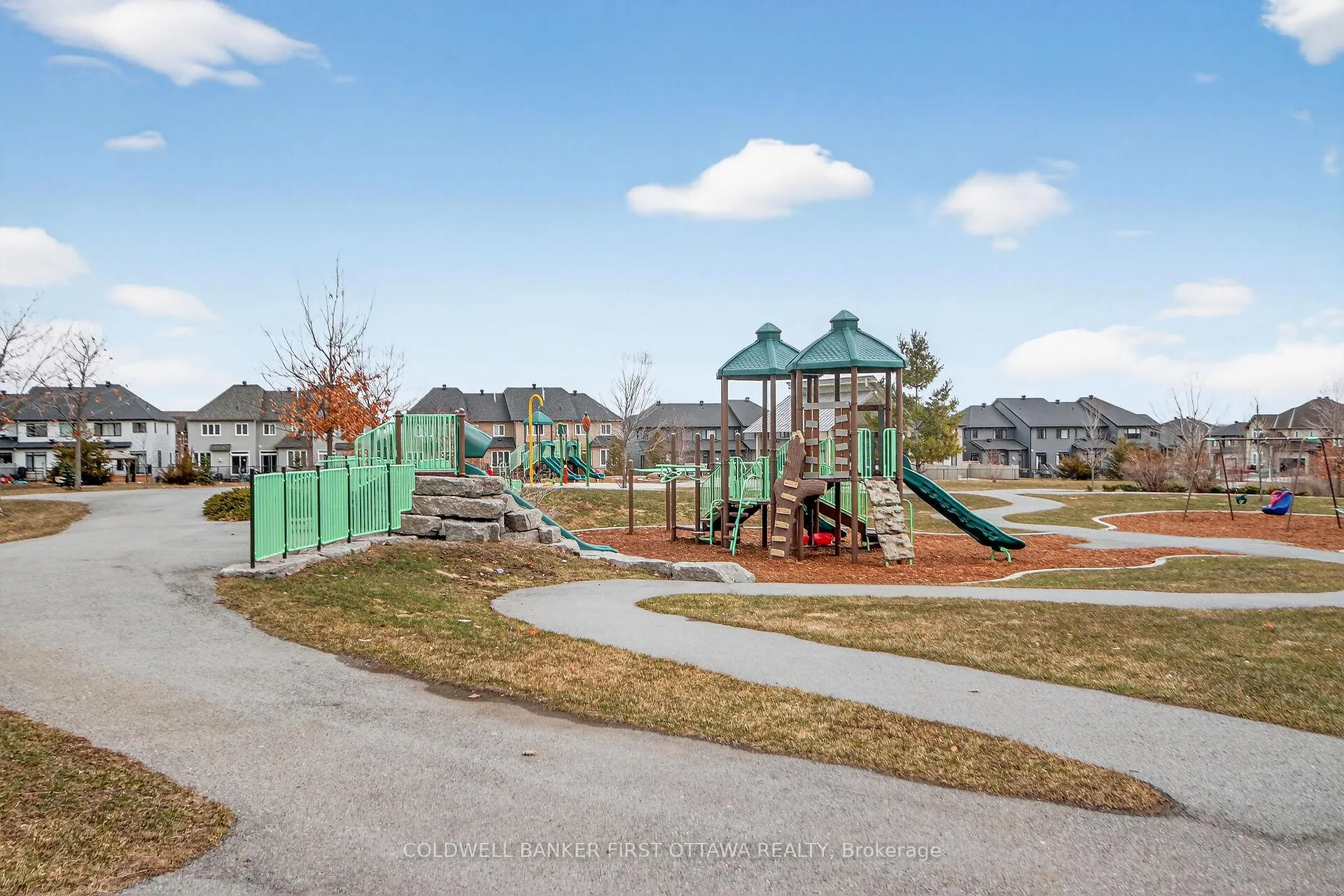 Photo 40 of 906 Littlerock Street, Ottawa, Leitrim — HOMEH
