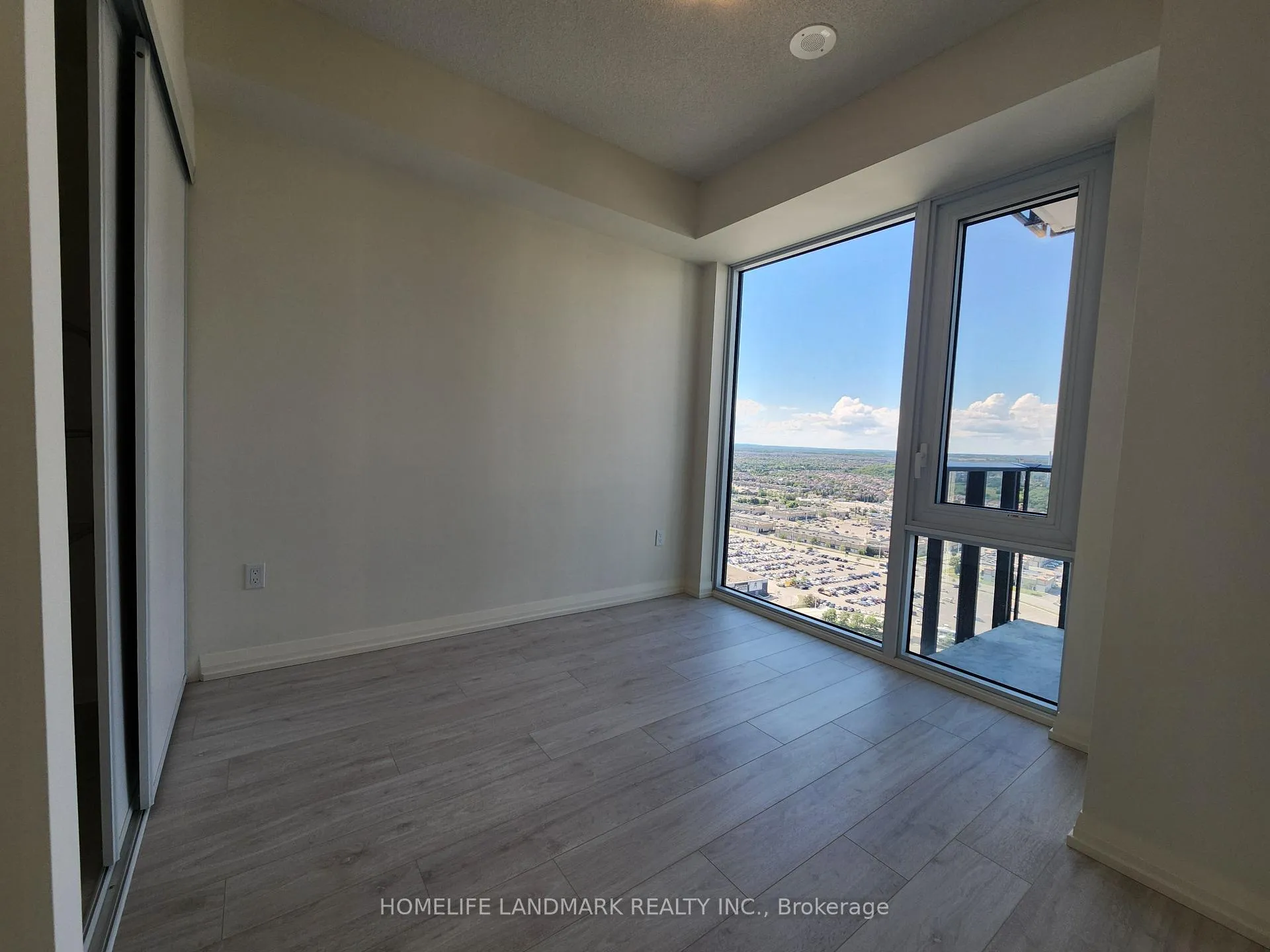 Photo 9 of Unit 2510, 27 Korda Gate, Vaughan, Vellore Village — HOMEH