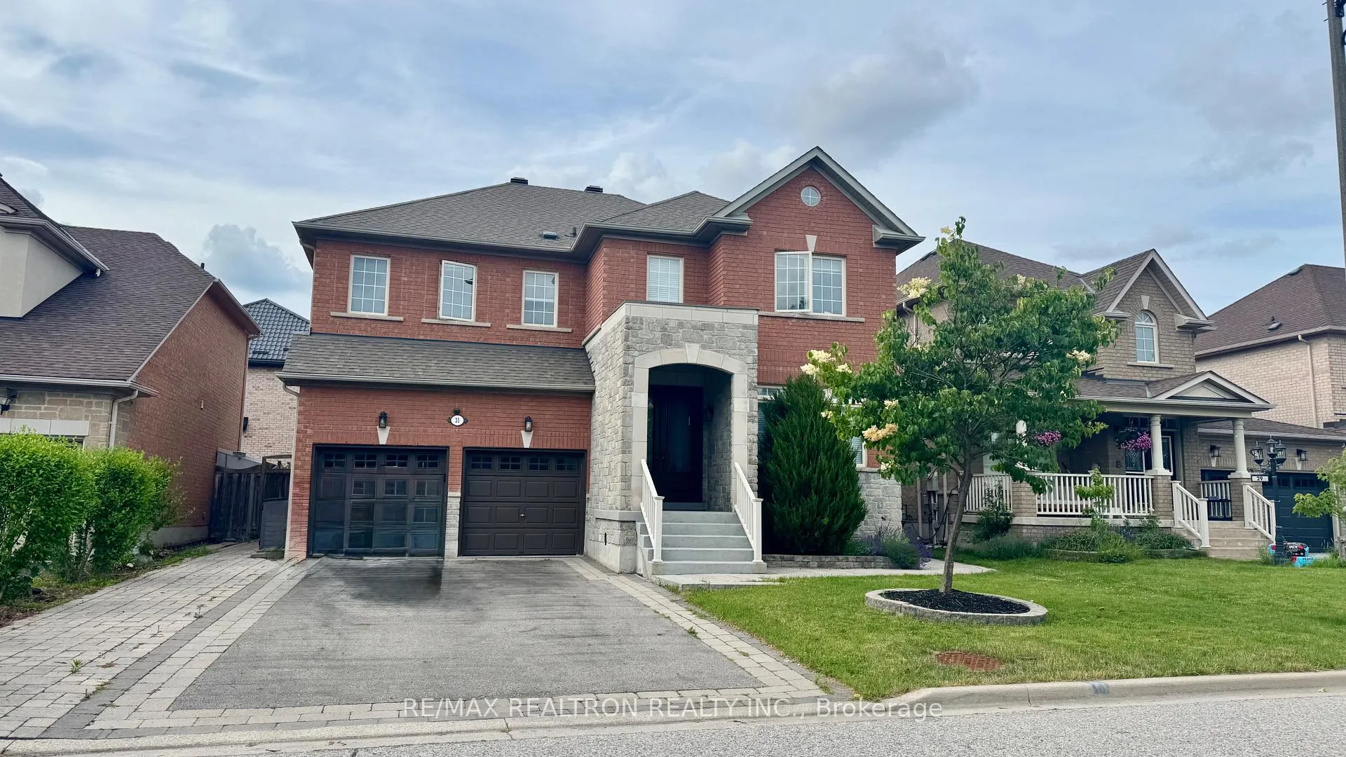Photo 2 of 31 Glaceport Crescent, Markham, Victoria Manor-Jennings Gate — HOMEH