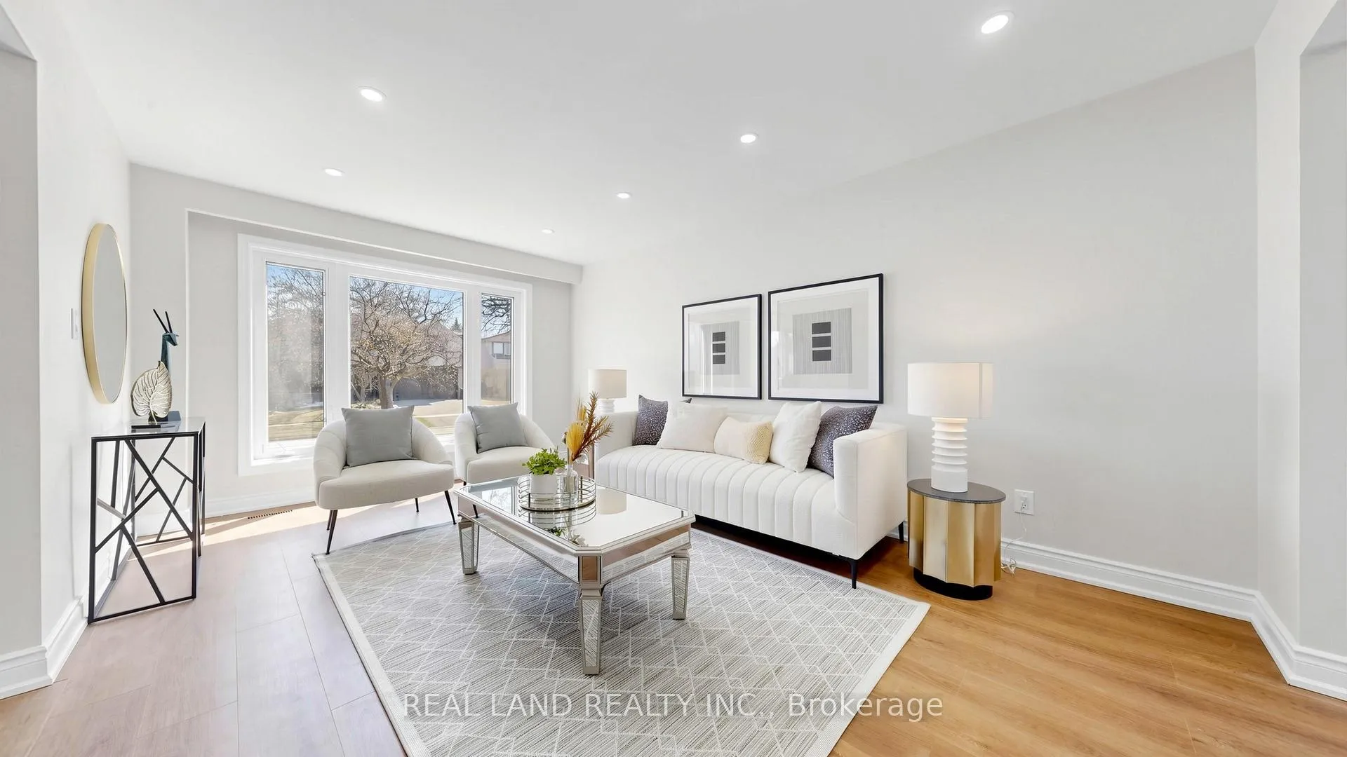 Photo 3 of 54 Marblemount Crescent, Scarborough, Tam O'Shanter-Sullivan — HOMEH