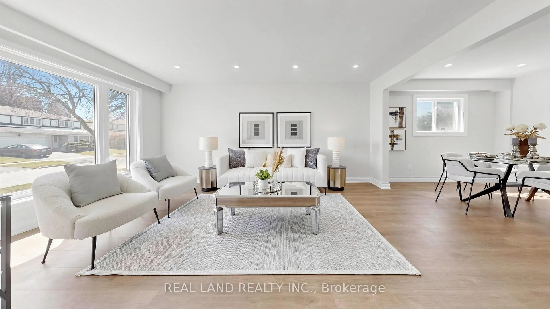 Photo 4 of 54 Marblemount Crescent, Scarborough, Tam O'Shanter-Sullivan — HOMEH