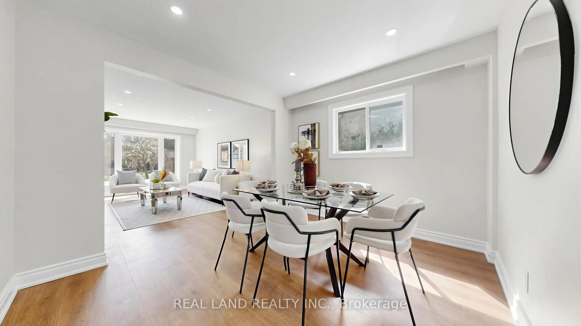 Photo 7 of 54 Marblemount Crescent, Scarborough, Tam O'Shanter-Sullivan — HOMEH