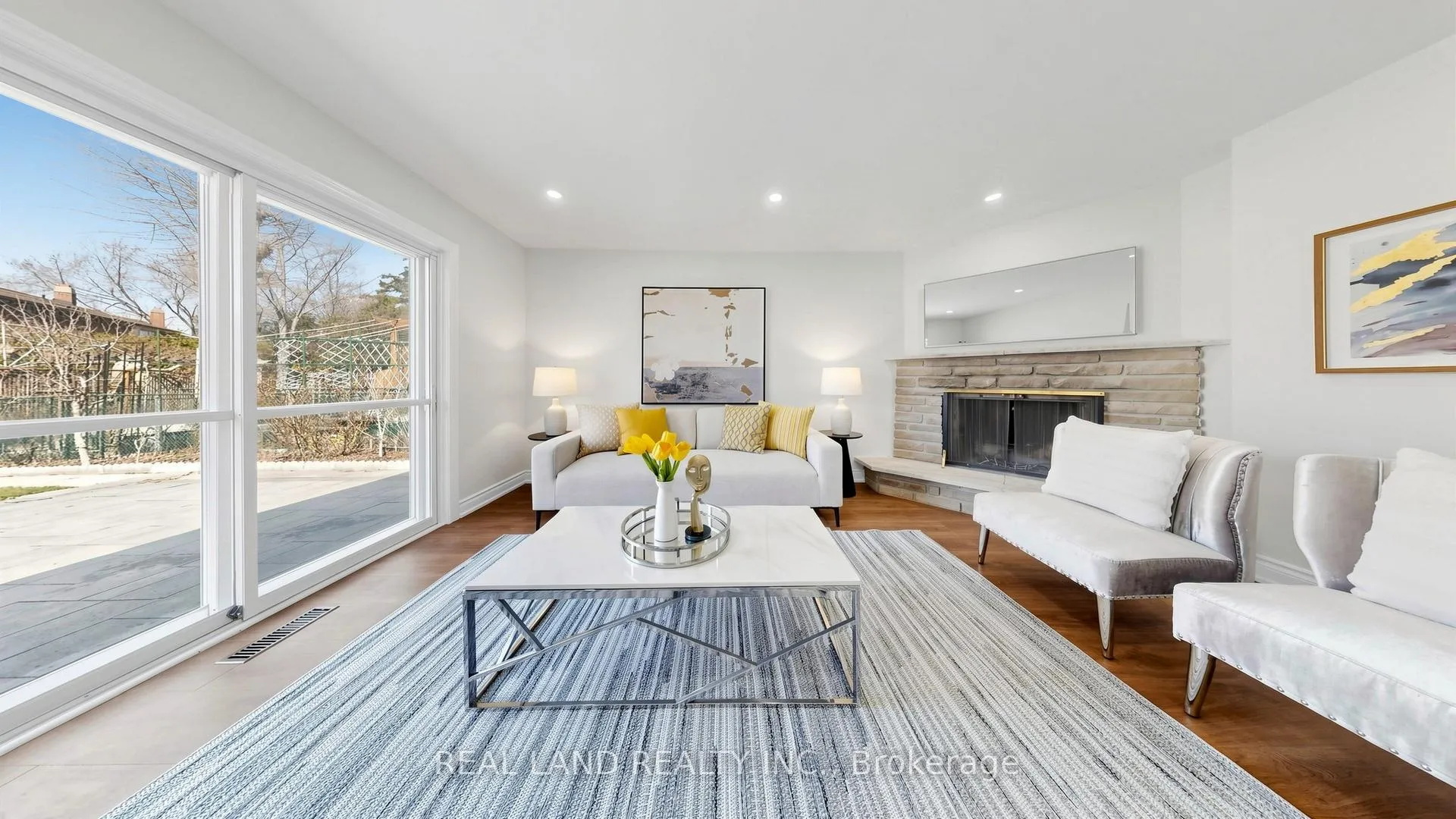 Photo 9 of 54 Marblemount Crescent, Scarborough, Tam O'Shanter-Sullivan — HOMEH
