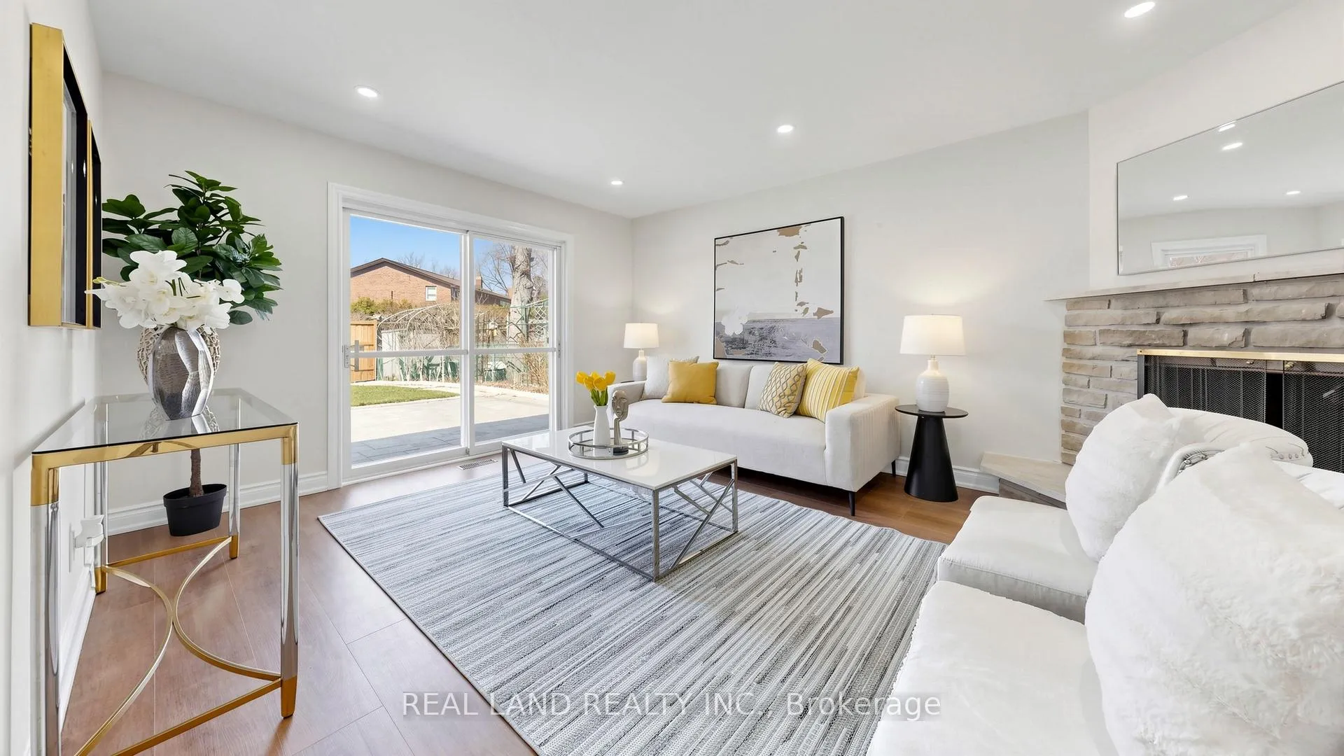 Photo 10 of 54 Marblemount Crescent, Scarborough, Tam O'Shanter-Sullivan — HOMEH