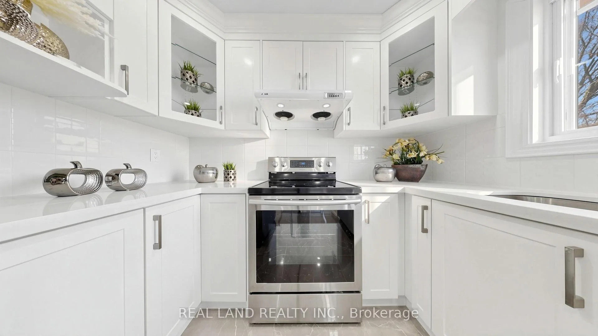 Photo 14 of 54 Marblemount Crescent, Scarborough, Tam O'Shanter-Sullivan — HOMEH
