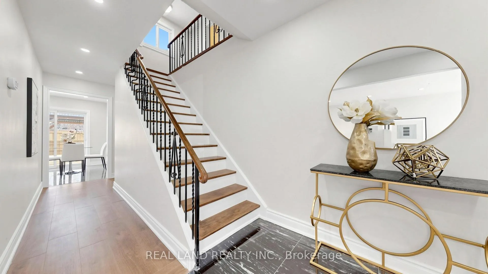 Photo 17 of 54 Marblemount Crescent, Scarborough, Tam O'Shanter-Sullivan — HOMEH