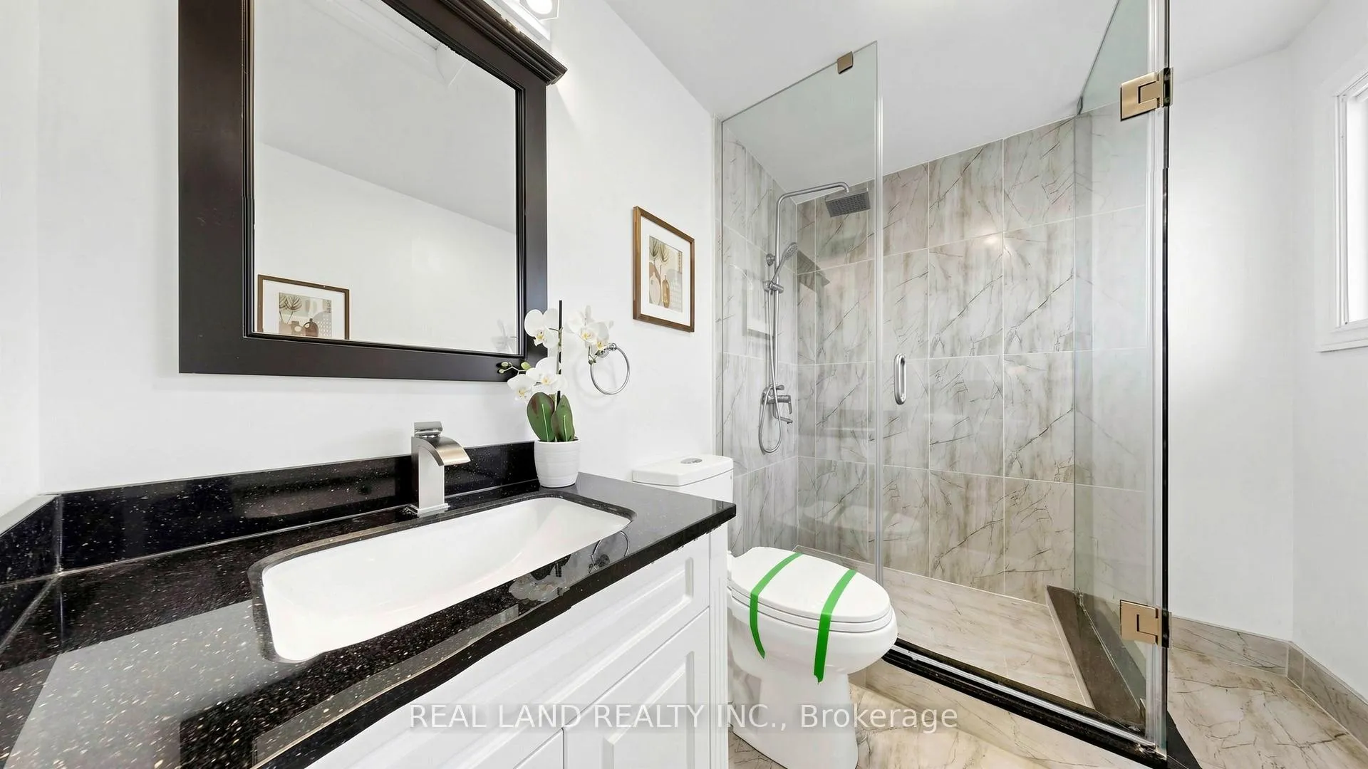Photo 21 of 54 Marblemount Crescent, Scarborough, Tam O'Shanter-Sullivan — HOMEH