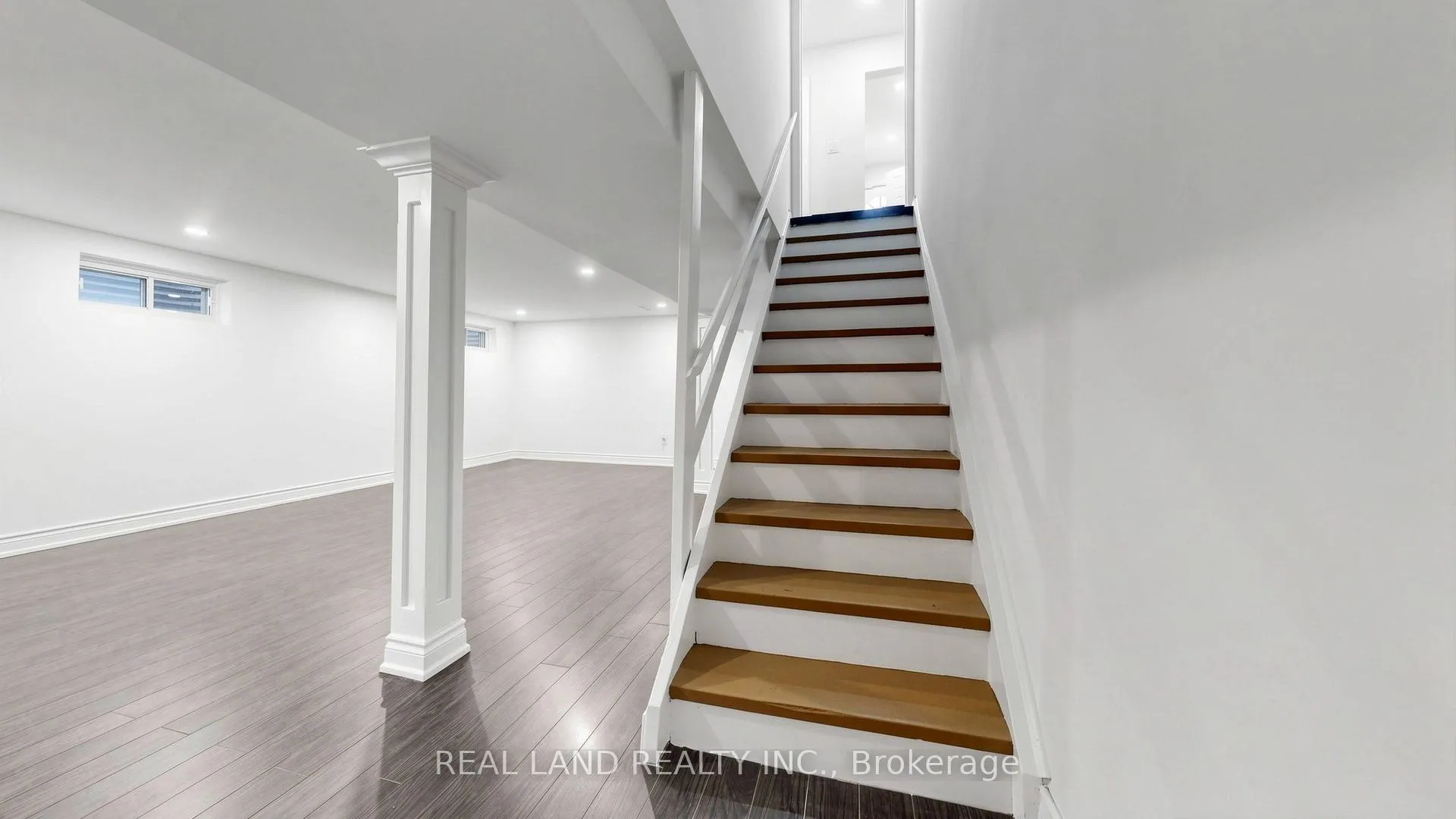 Photo 29 of 54 Marblemount Crescent, Scarborough, Tam O'Shanter-Sullivan — HOMEH