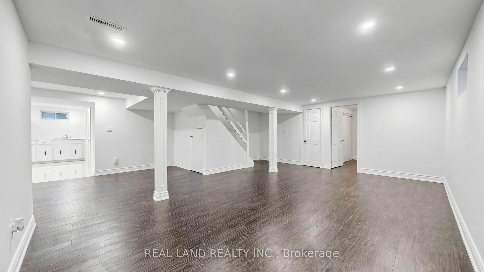 Photo 31 of 54 Marblemount Crescent, Scarborough, Tam O'Shanter-Sullivan — HOMEH