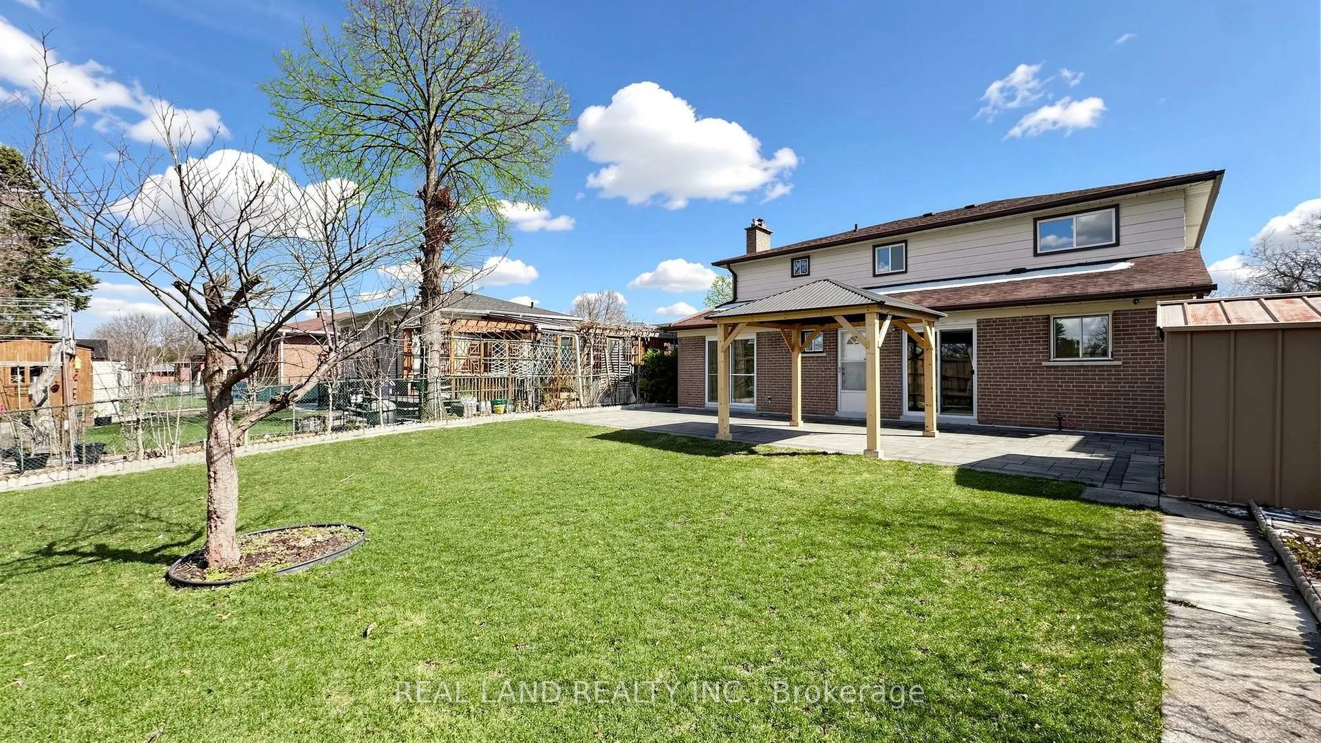 Photo 40 of 54 Marblemount Crescent, Scarborough, Tam O'Shanter-Sullivan — HOMEH