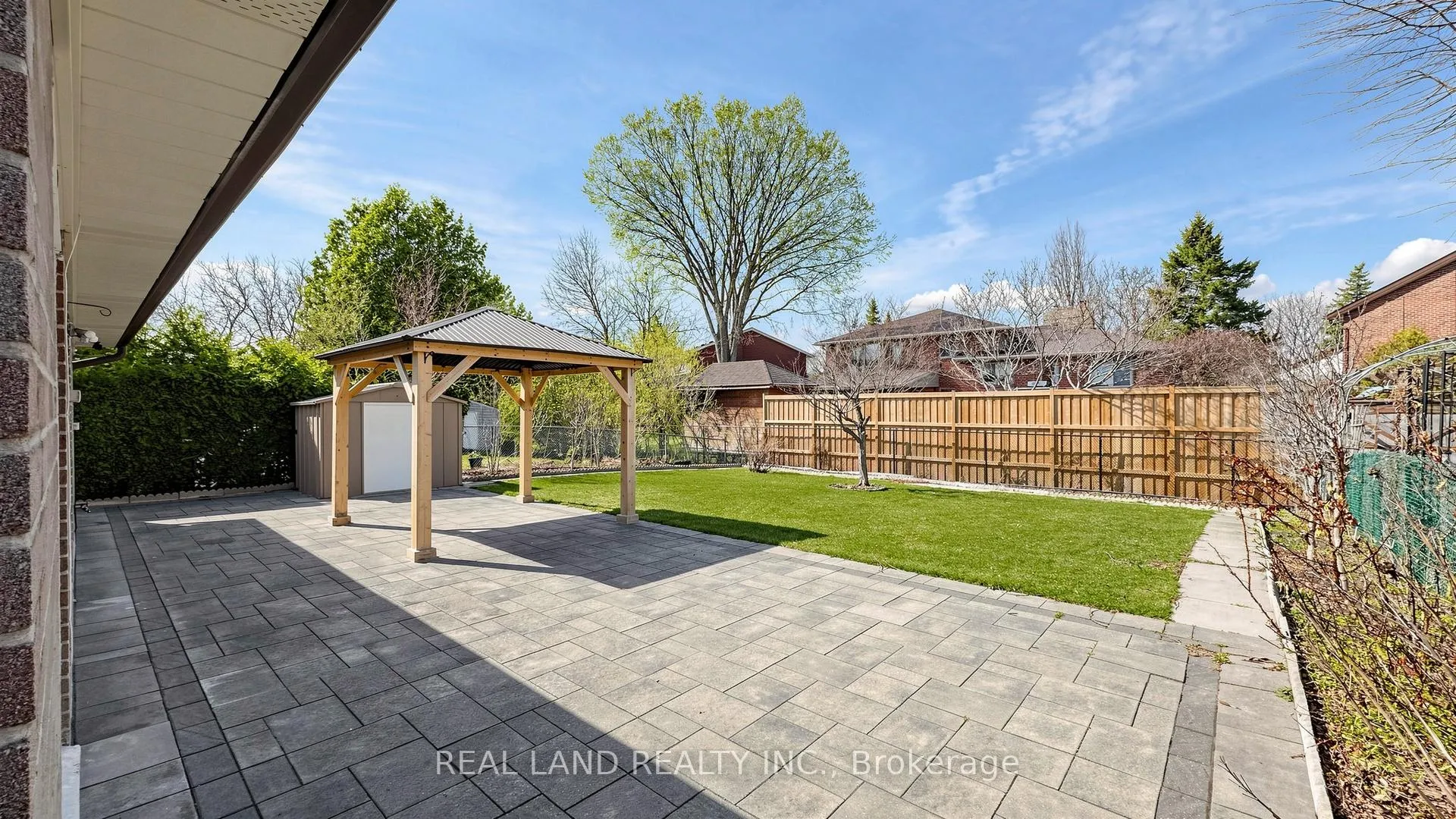 Photo 41 of 54 Marblemount Crescent, Scarborough, Tam O'Shanter-Sullivan — HOMEH