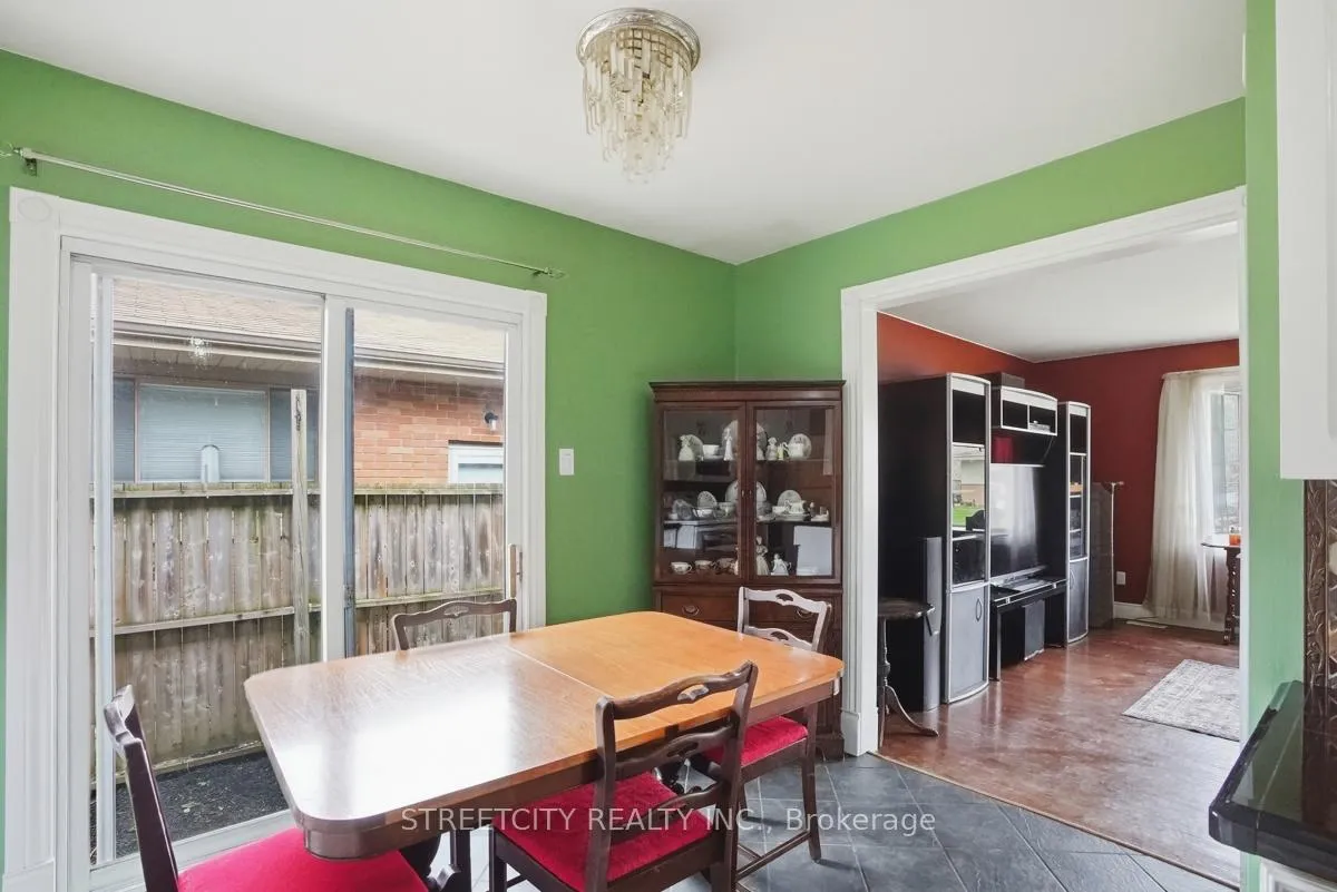 Photo 5 of 68 Talavera Crescent, London, East I — HOMEH