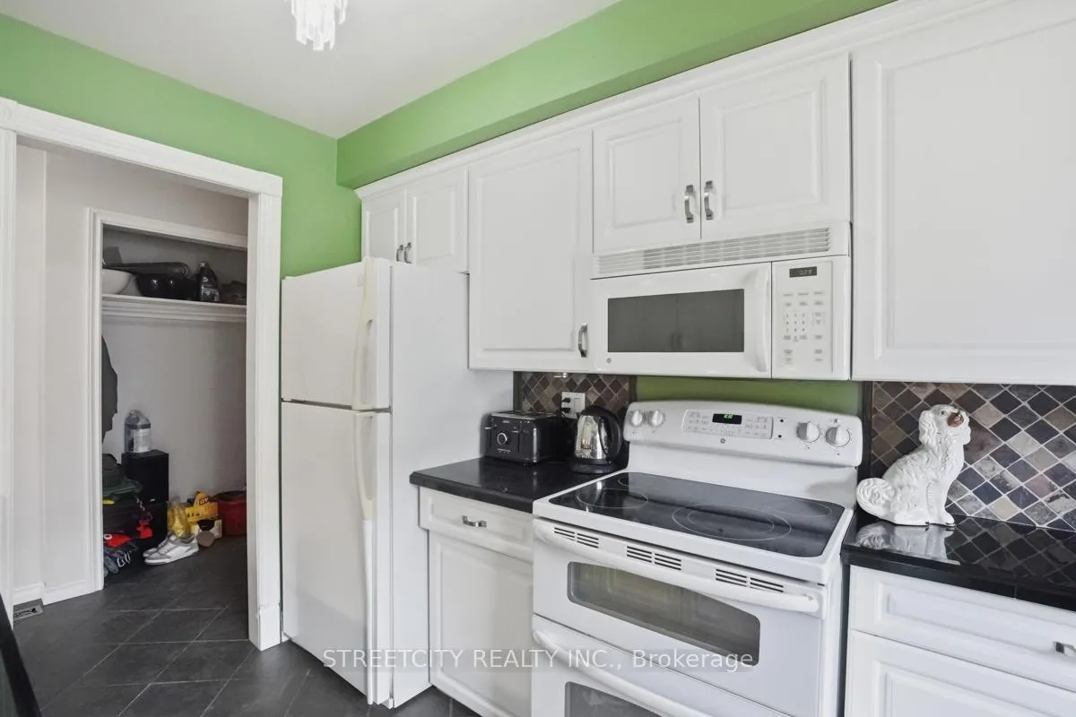 Photo 11 of 68 Talavera Crescent, London, East I — HOMEH