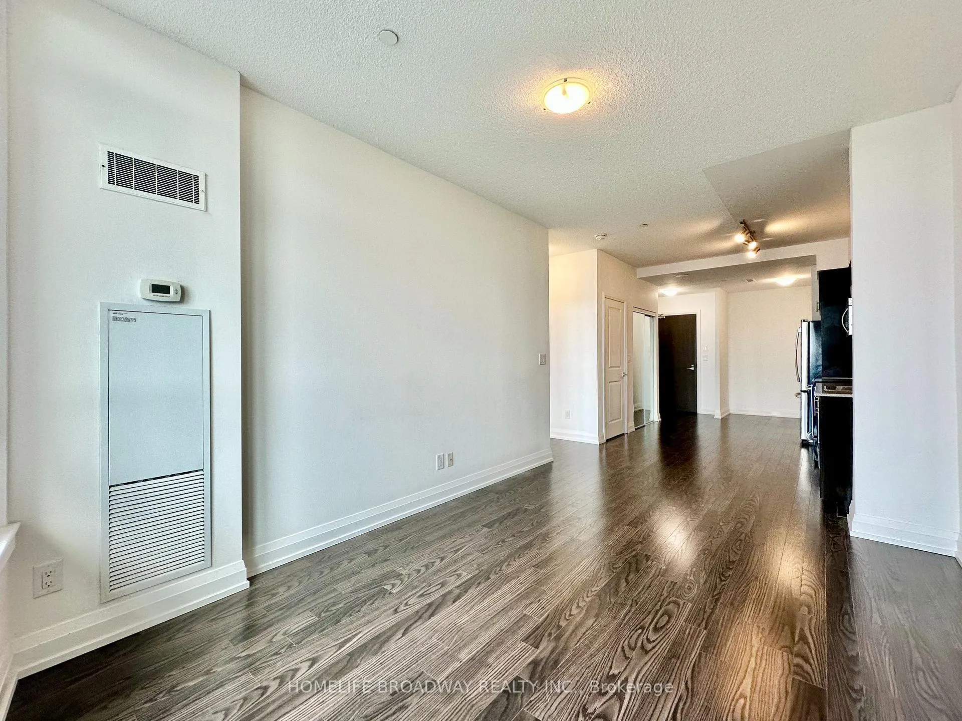 Photo 11 of Unit 2833, 7161 Yonge Street, Markham, Grandview — HOMEH