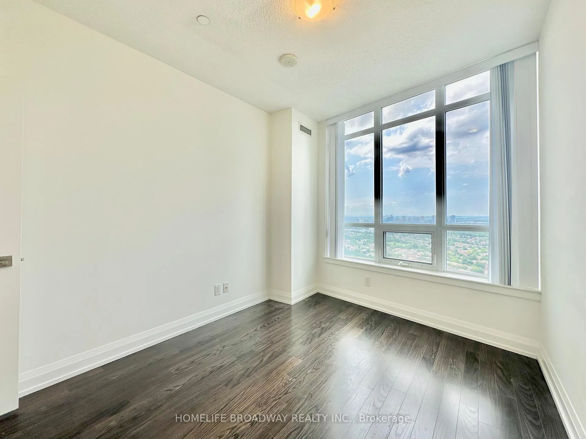 Photo 17 of Unit 2833, 7161 Yonge Street, Markham, Grandview — HOMEH
